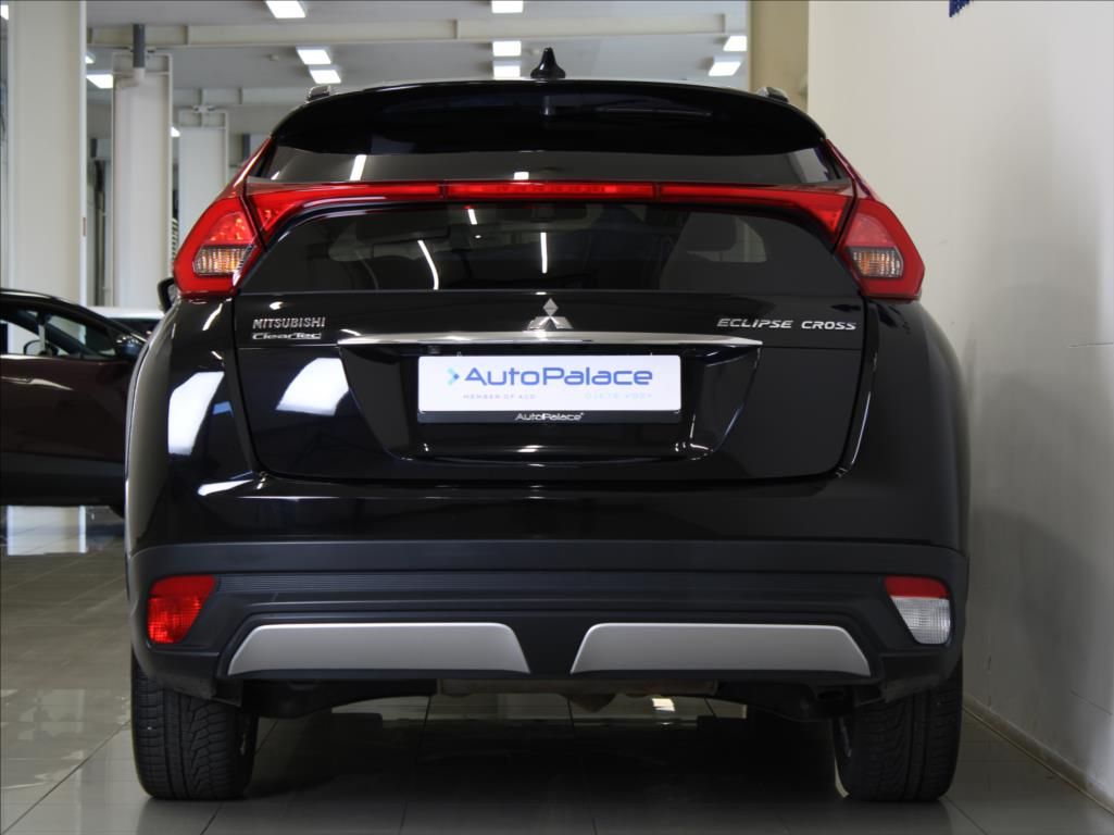 Mitsubishi Eclipse Cross, 1,5 Turbo 120kW AT 69 220km! - fotka 4