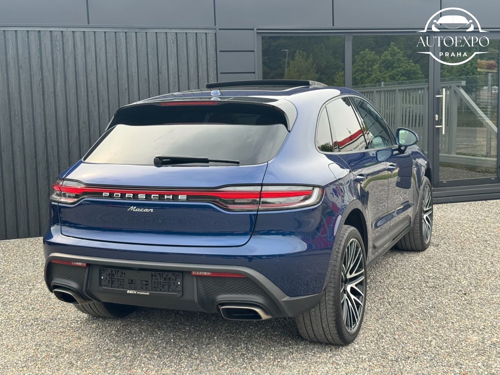 Porsche Macan, 280kW*Panorama*21"Alu*vzduch* - fotka 4
