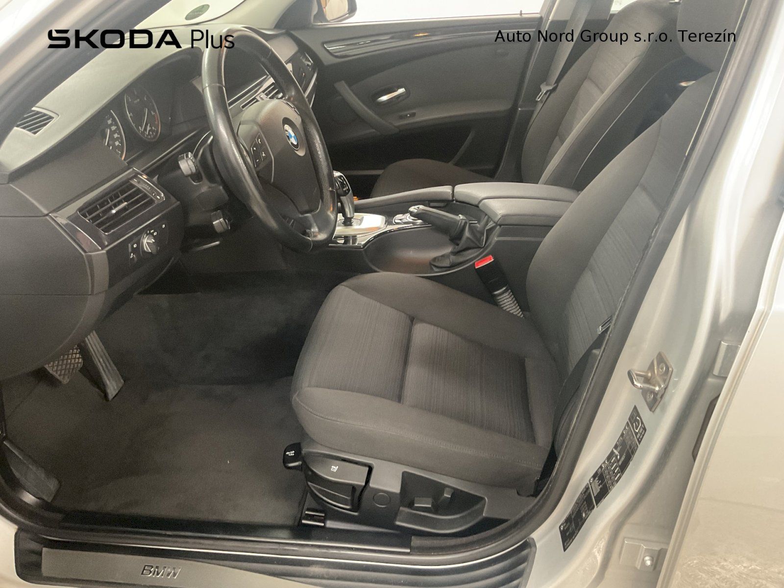 BMW Řada 5, 525 D - fotka 5
