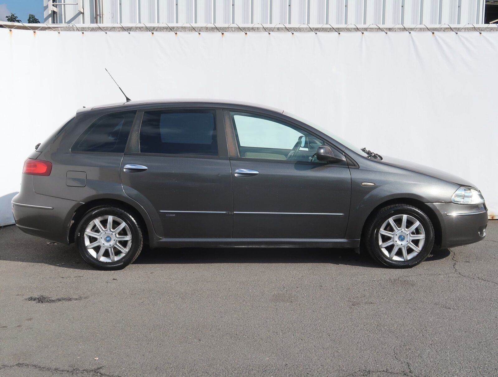 Fiat Croma, 1.9 Multijet, Tažné - fotka 6