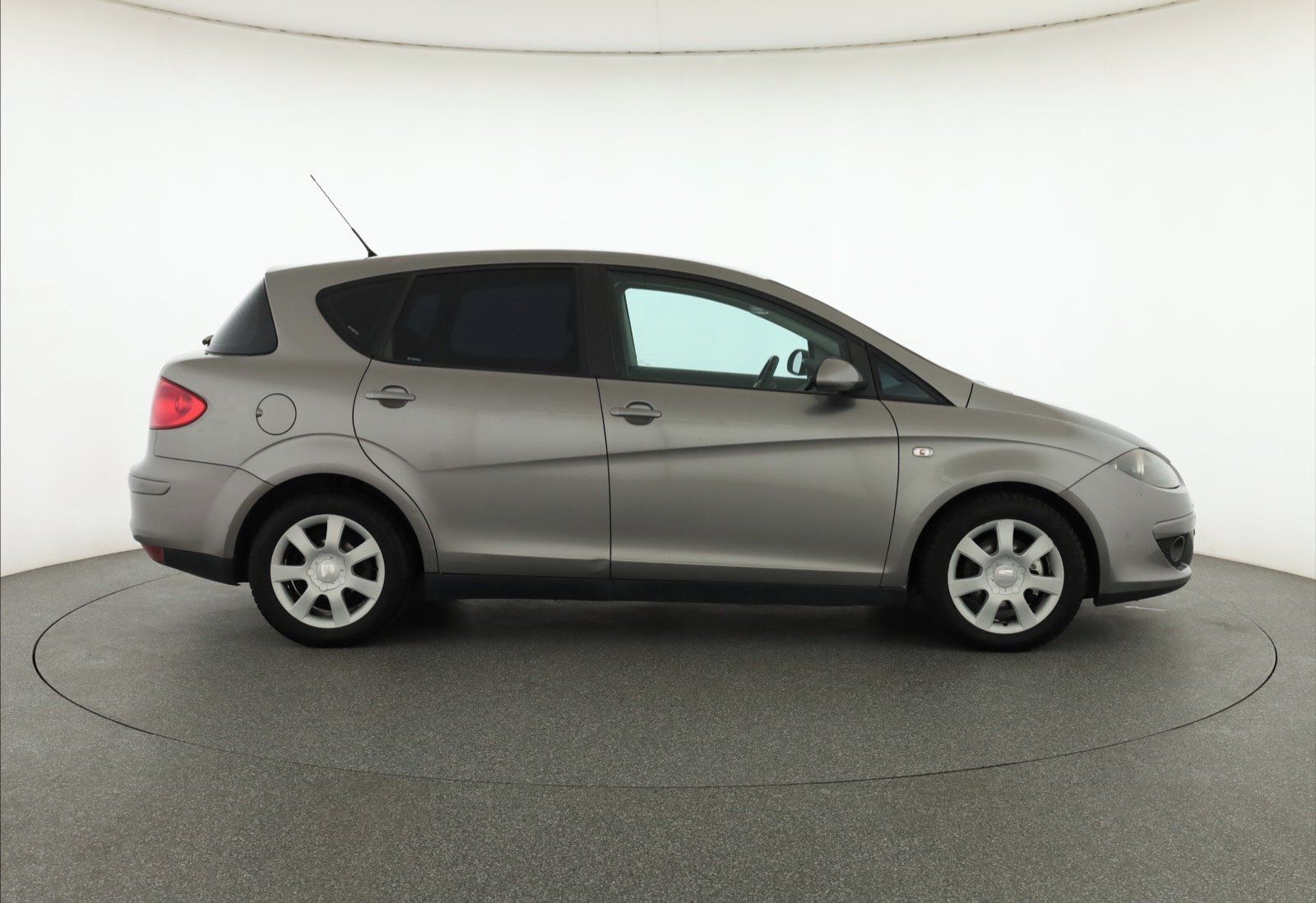 Seat Toledo, 1.9 TDI, po STK, Klima - fotka 6