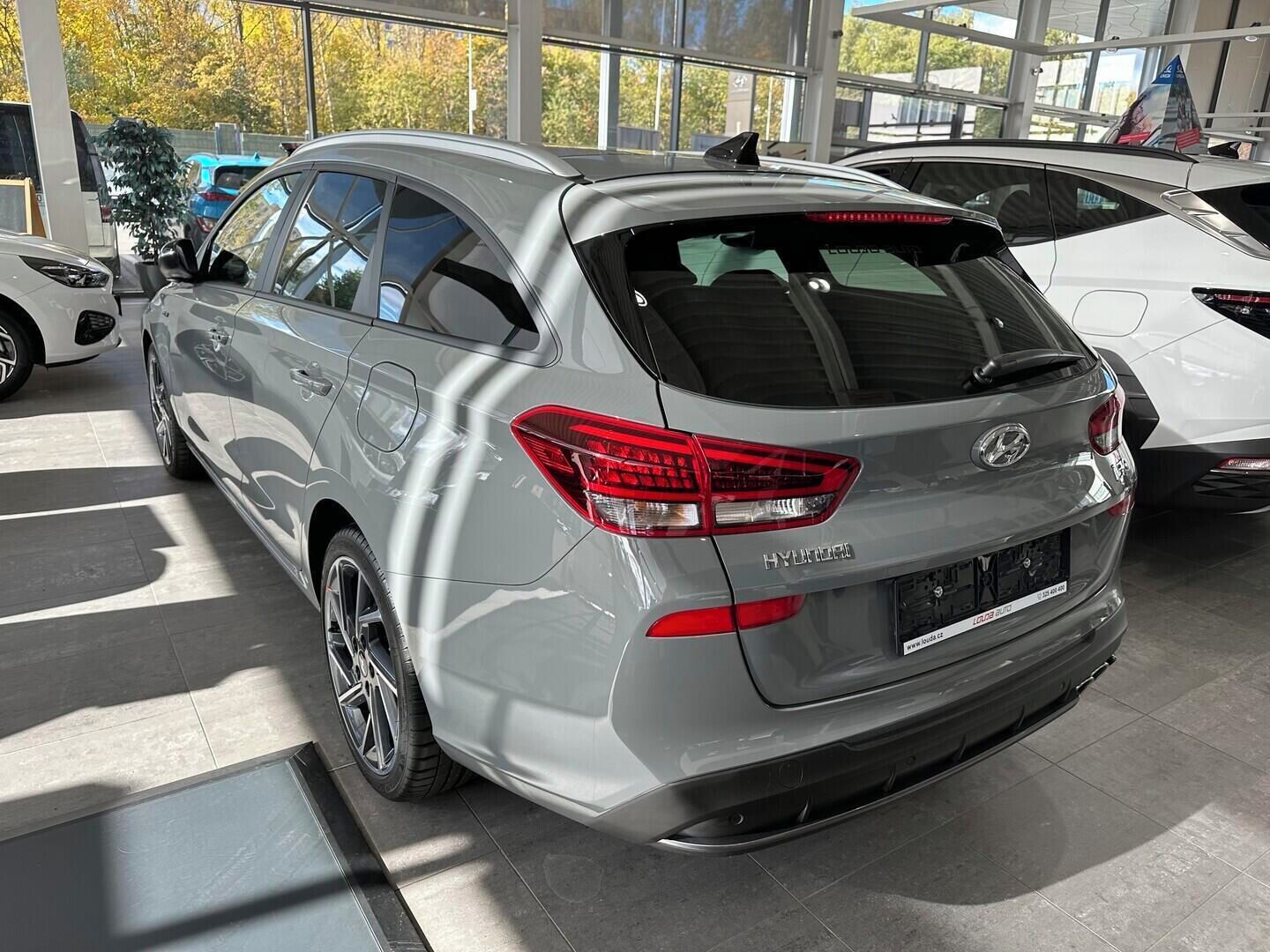 Hyundai i30, WG MY23 N Line DCT 1,0 T-GDI 8 - fotka 4
