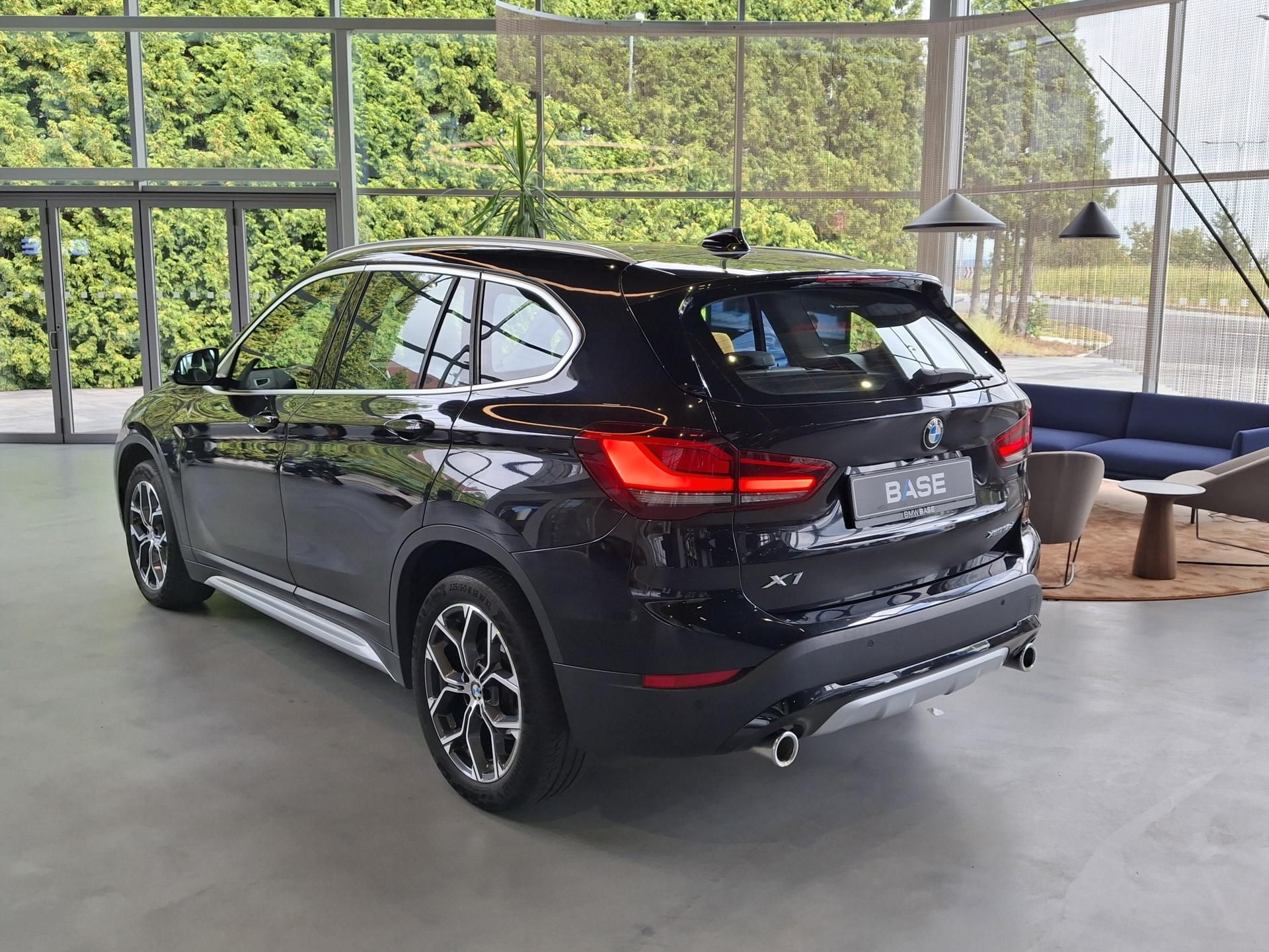 BMW X1, xDrive18d X-Line - fotka 4