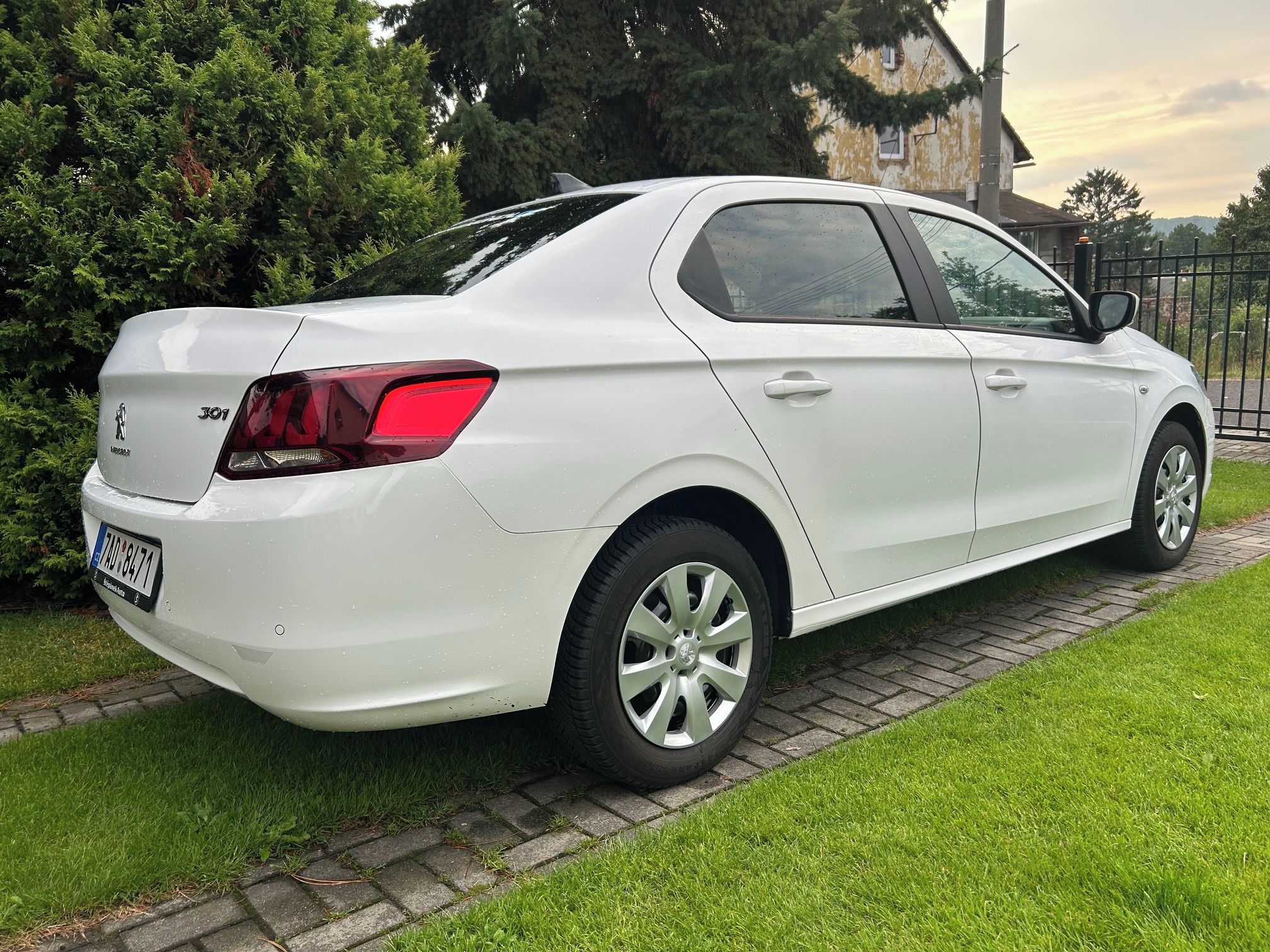 Peugeot 301, Najeto jen 76 000 km - fotka 4