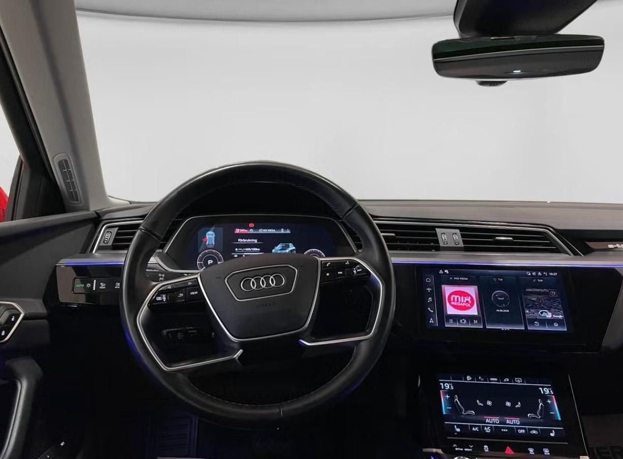 Audi Q8 e-tron, 55 Q 360k Matrix Pano 4 zóny - fotka 6