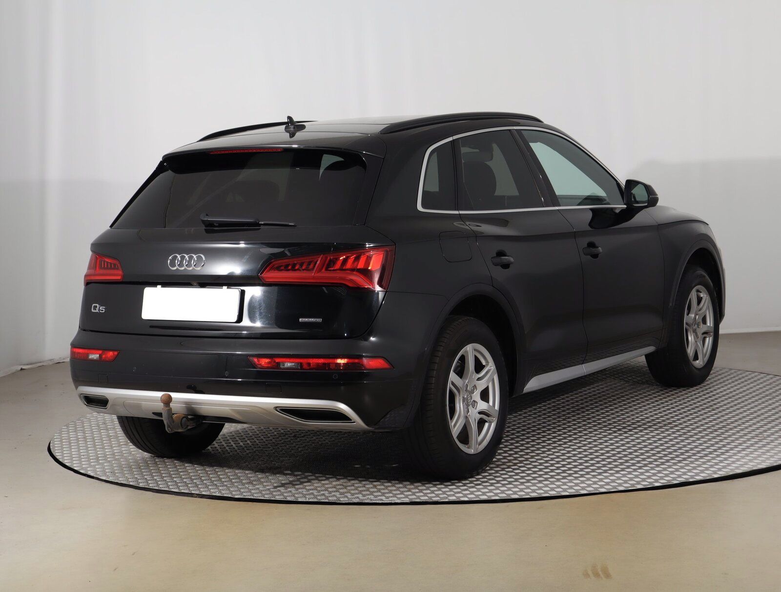 Audi Q5, 2.0 TDI, 4X4, Automat - fotka 5