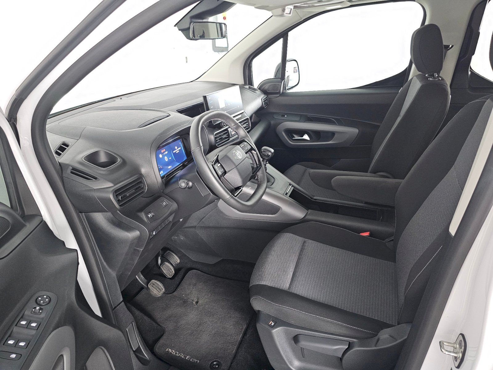 Toyota Proace City Verso, L1 1.2T 110k FAMILY - fotka 6