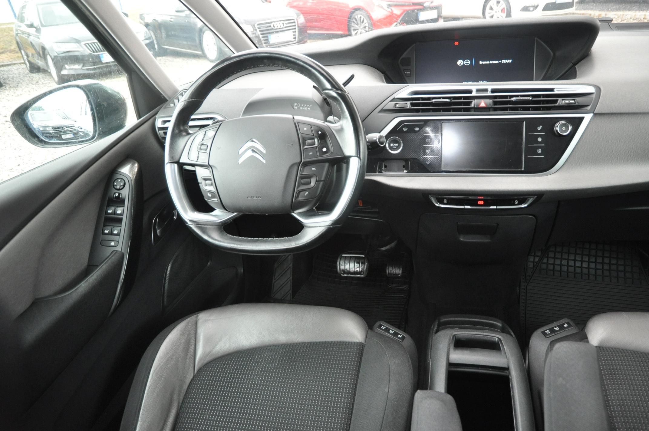 Citroën Grand C4 Picasso, 1.6HDi 88kW Exclusive Automat - fotka 5