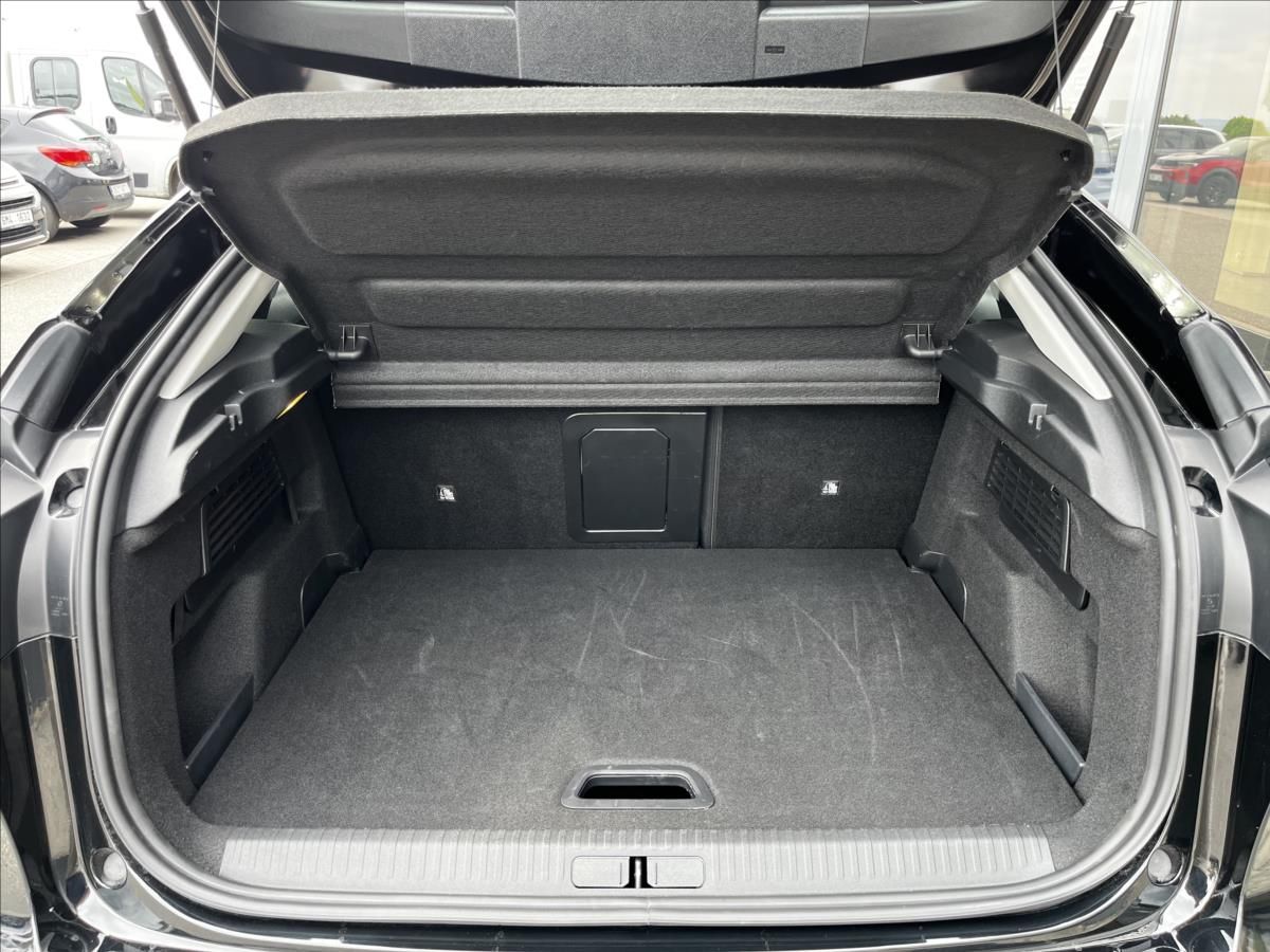 Citroën C4, 1,2   MAX EAT8 - fotka 6