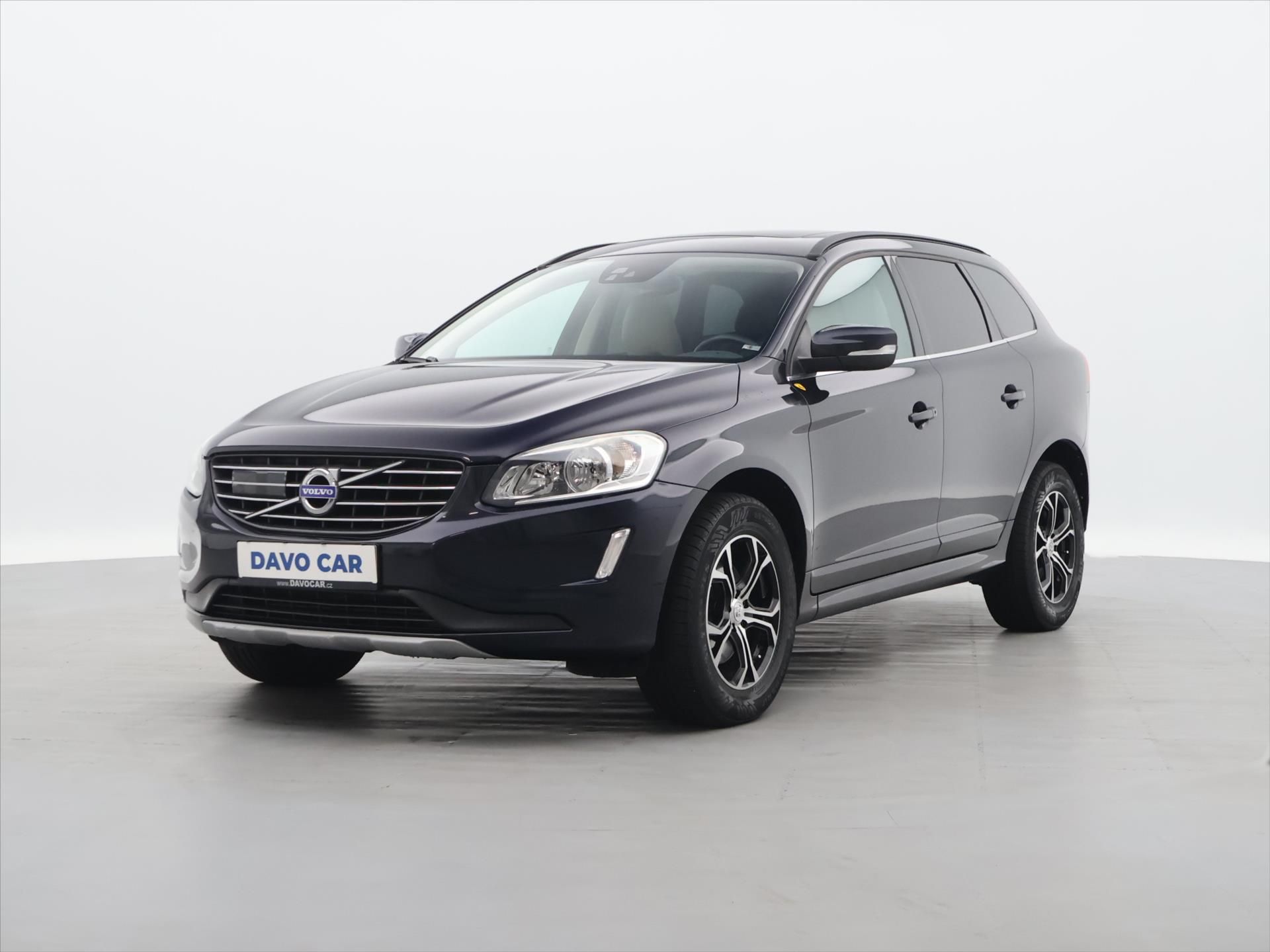 Volvo XC60, 2,0 D3 110kW Aut. Momentum - fotka 3