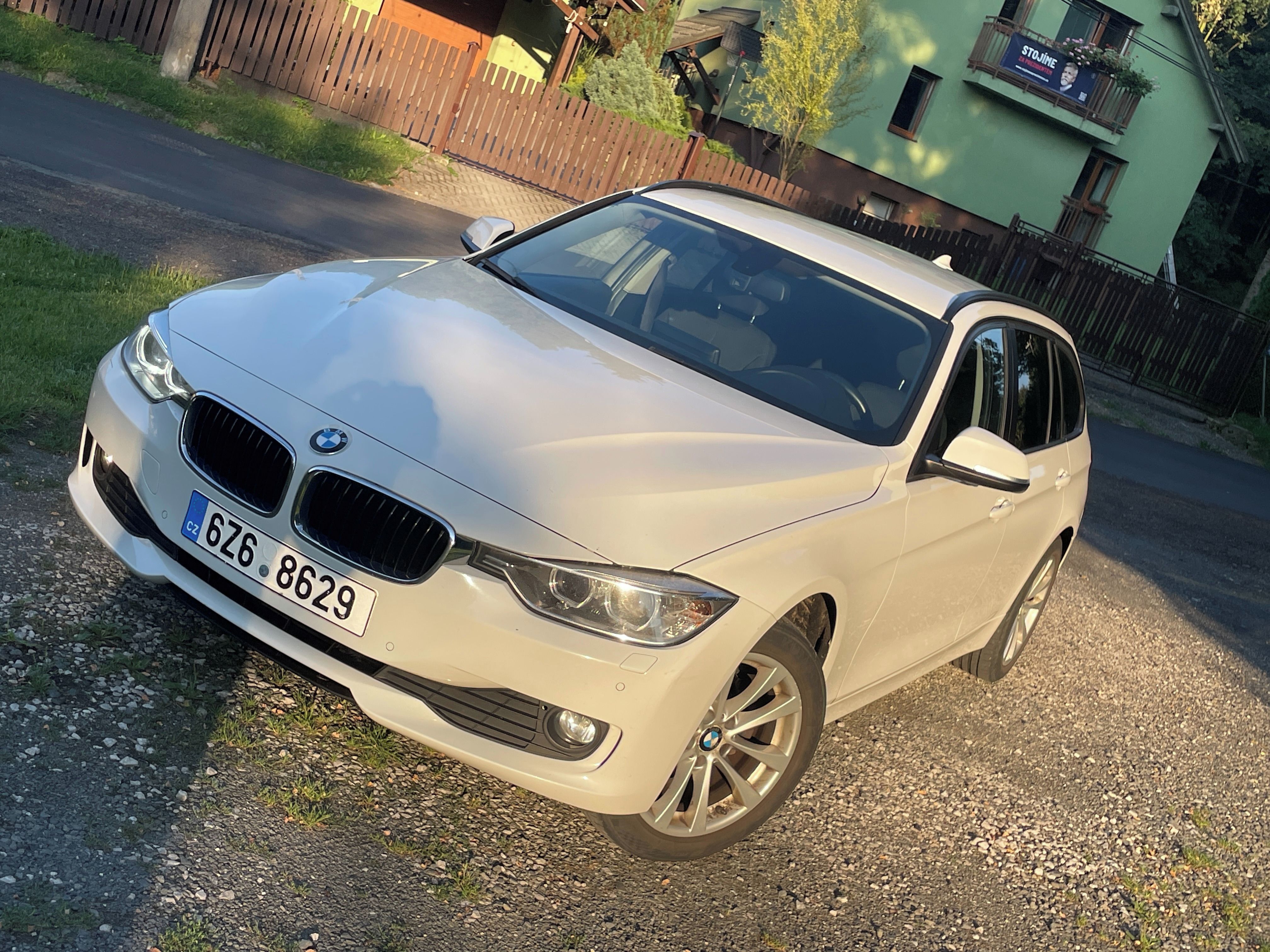 BMW Řada 3, BMW 320d Touring F31 xDrive - fotka 3