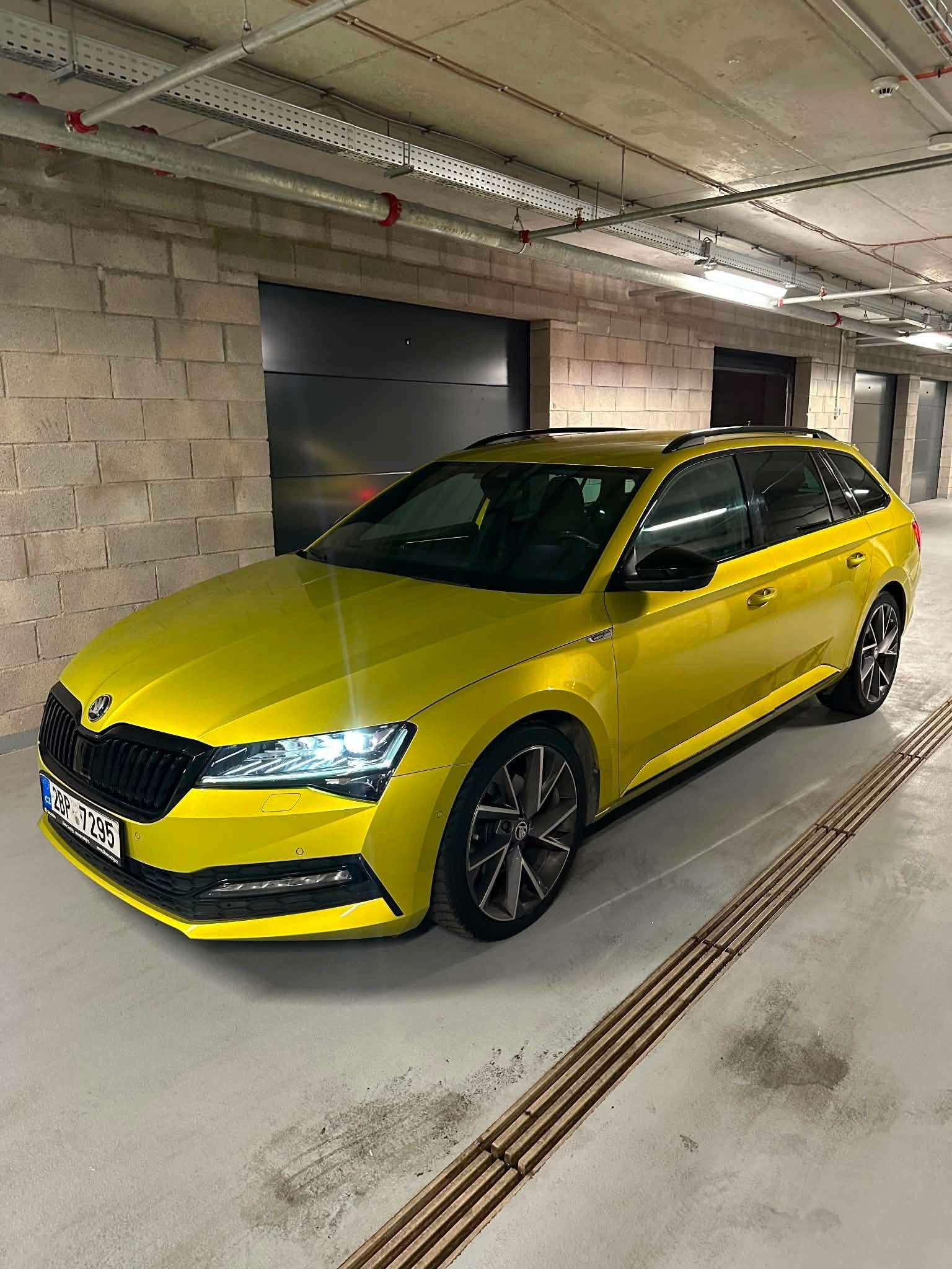 Škoda Superb, Škoda Superb Combi SportLine 2 - fotka 5