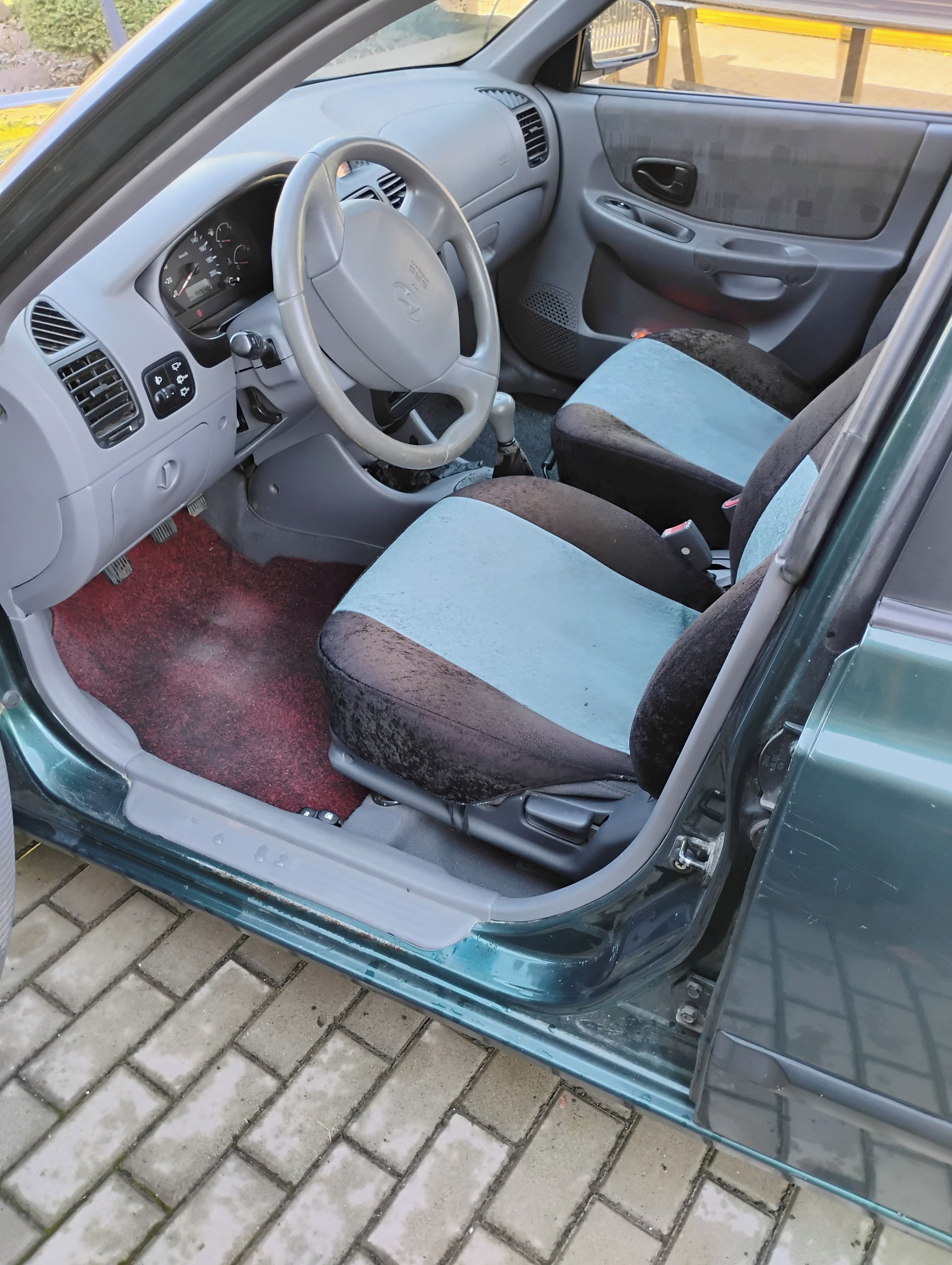Hyundai Accent, 1,3 i, tažné, + možnost Al kol - fotka 6