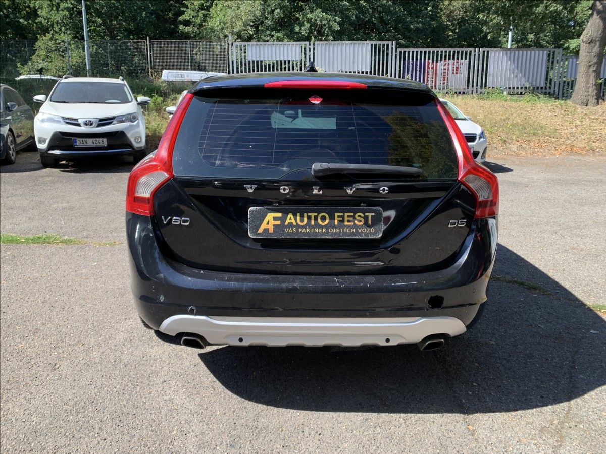 Volvo V60, 2,4 D - fotka 6