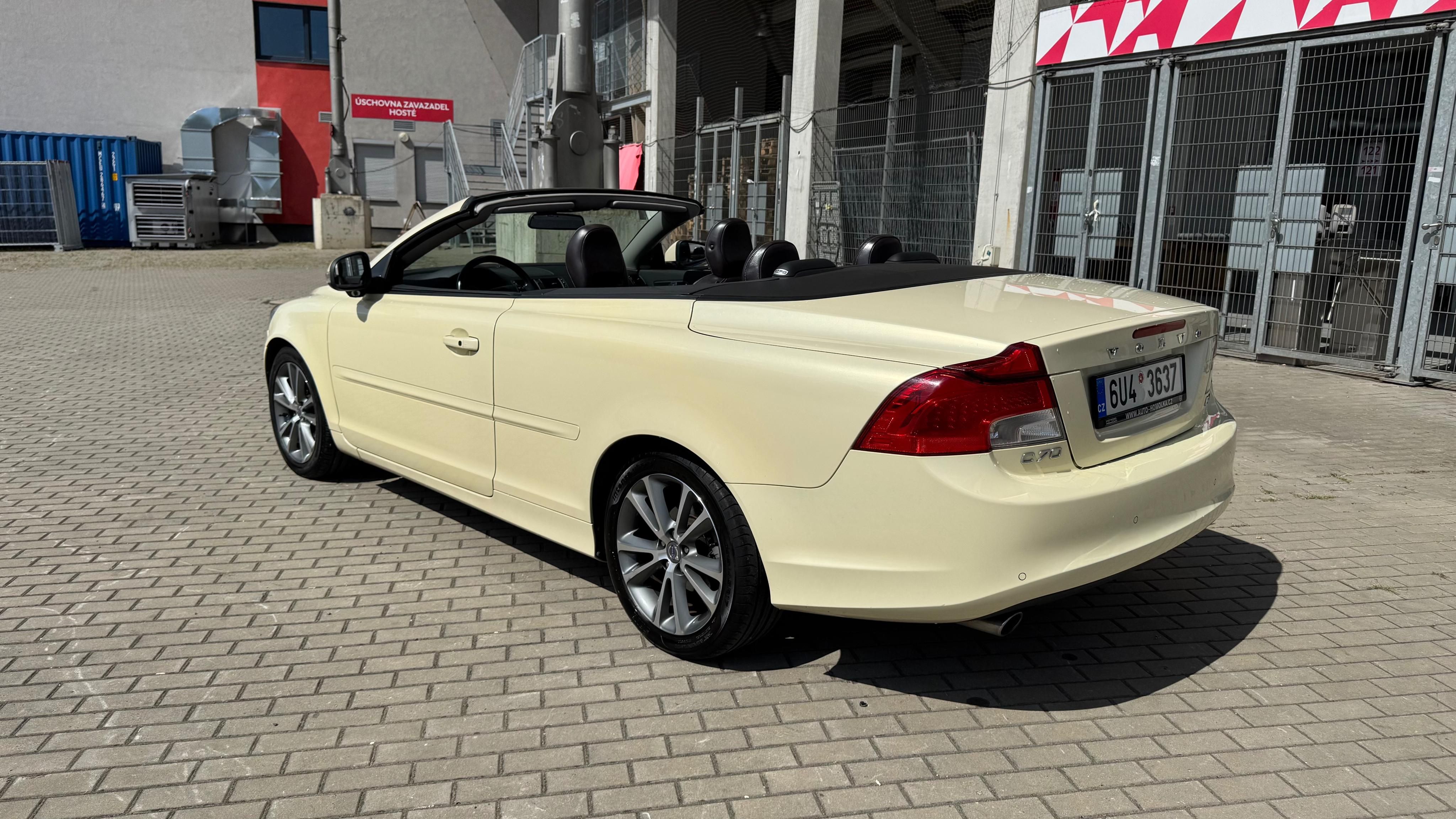 Volvo C70, Cabrio 2.0D4 130kw ČR původ - fotka 3
