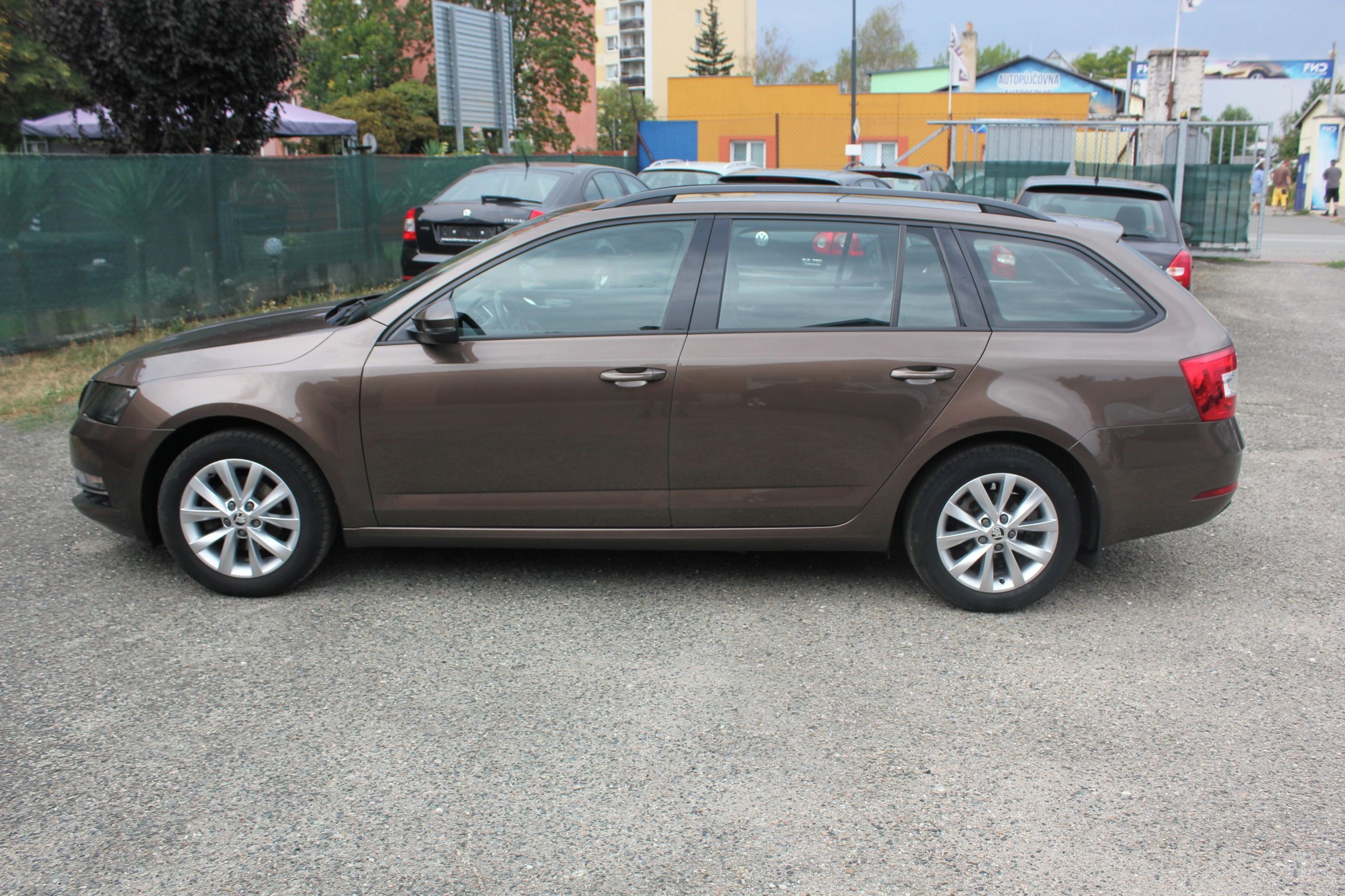 Škoda Octavia, 1.6 TDI, VÝHŘEV, SERVIS - fotka 4