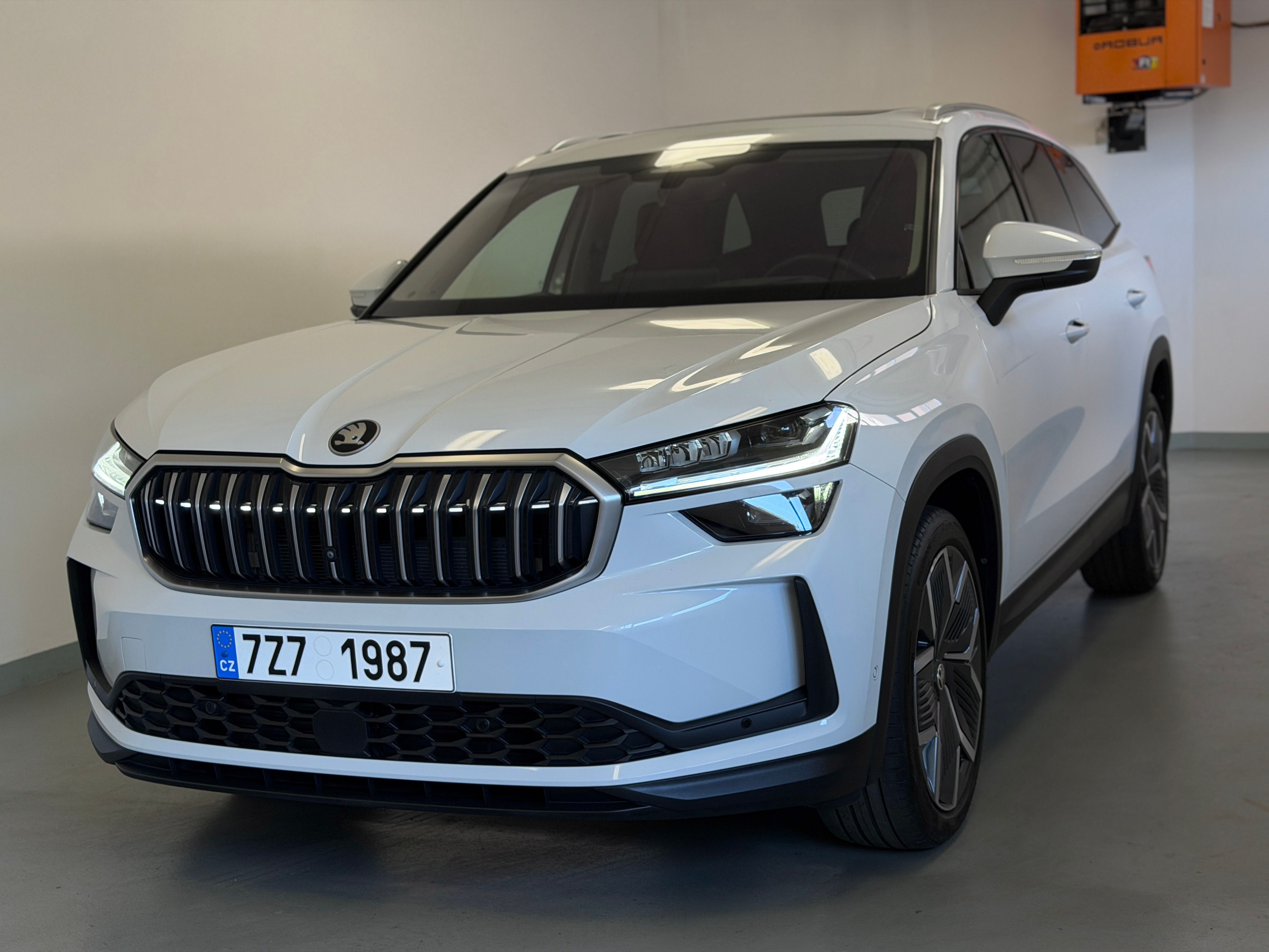 Škoda Kodiaq, 2.0 TDI DSG 4x4 Exclusive PANO - fotka 2