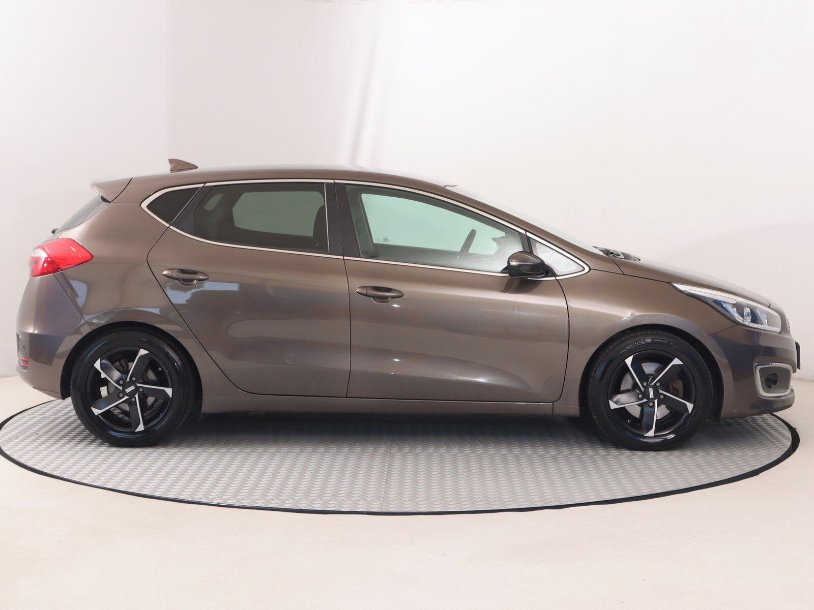 Kia Cee´d, 1.6 GDI, Serv.kniha - fotka 6