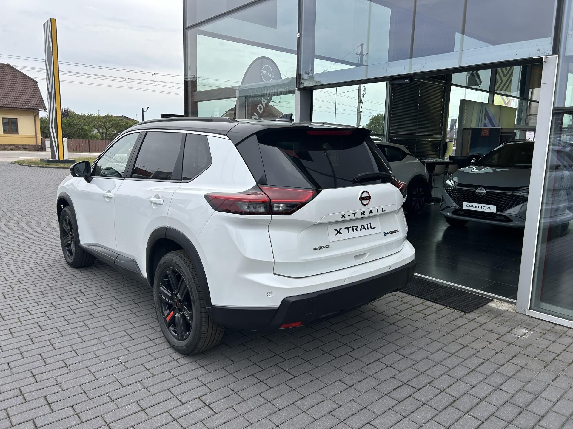 Nissan X-Trail, E-POWER 213HP 4x4 N-Trek - fotka 4