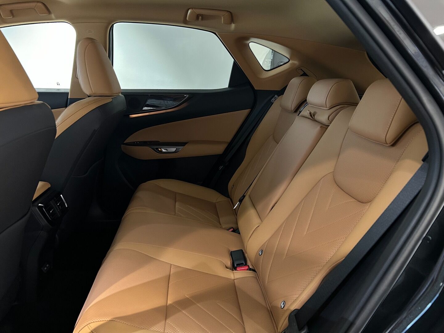 Lexus NX 350h, 350h 2.5 HEV PRESTIGE - fotka 5