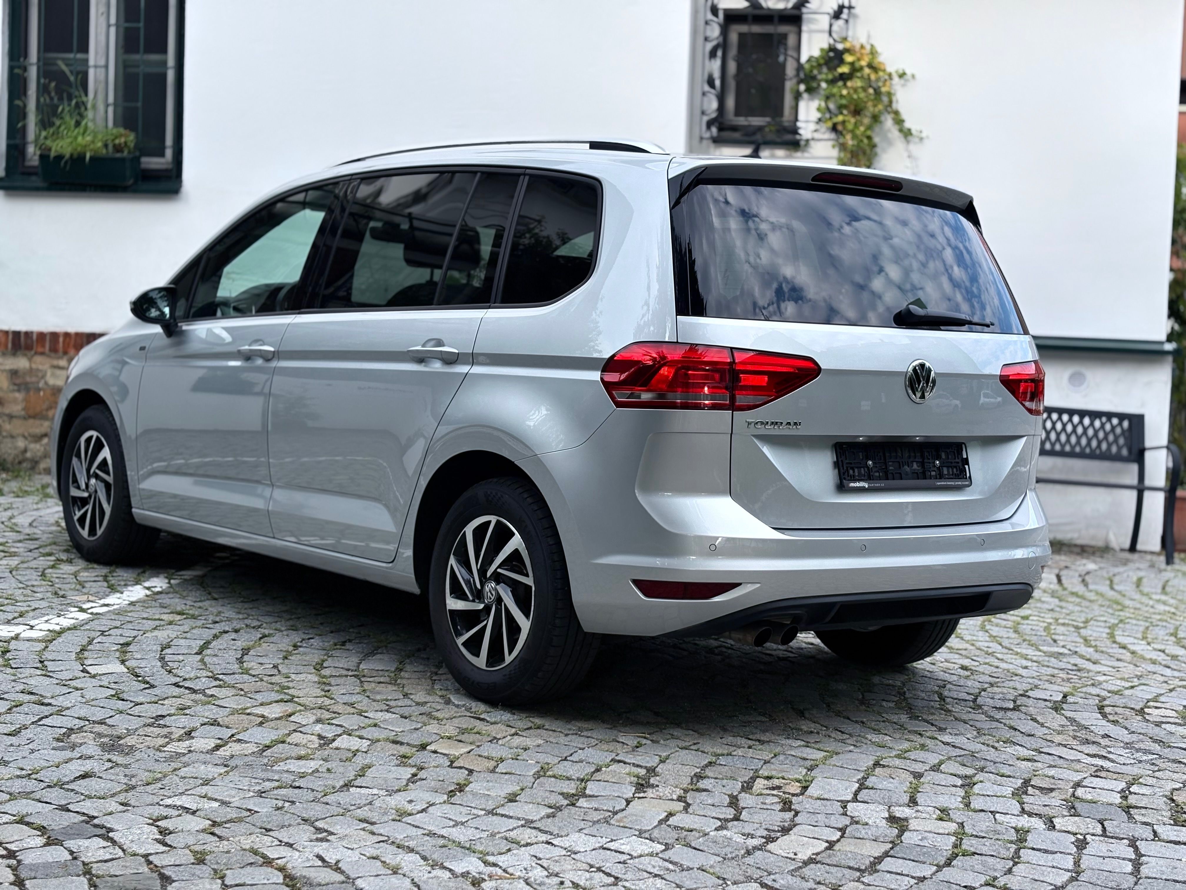 Volkswagen Touran, JOIN 1.4 TSI 110 kW 6MT - fotka 2