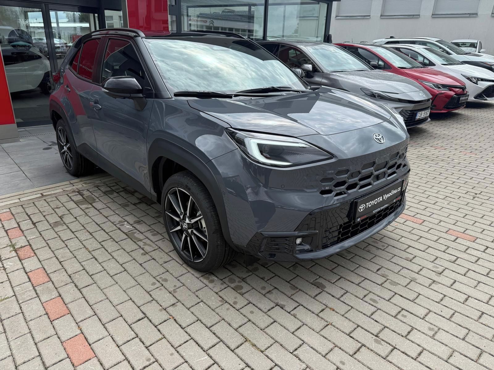 Toyota Yaris Cross, 1.5HEV 130PS GR Sport Tech - fotka 4