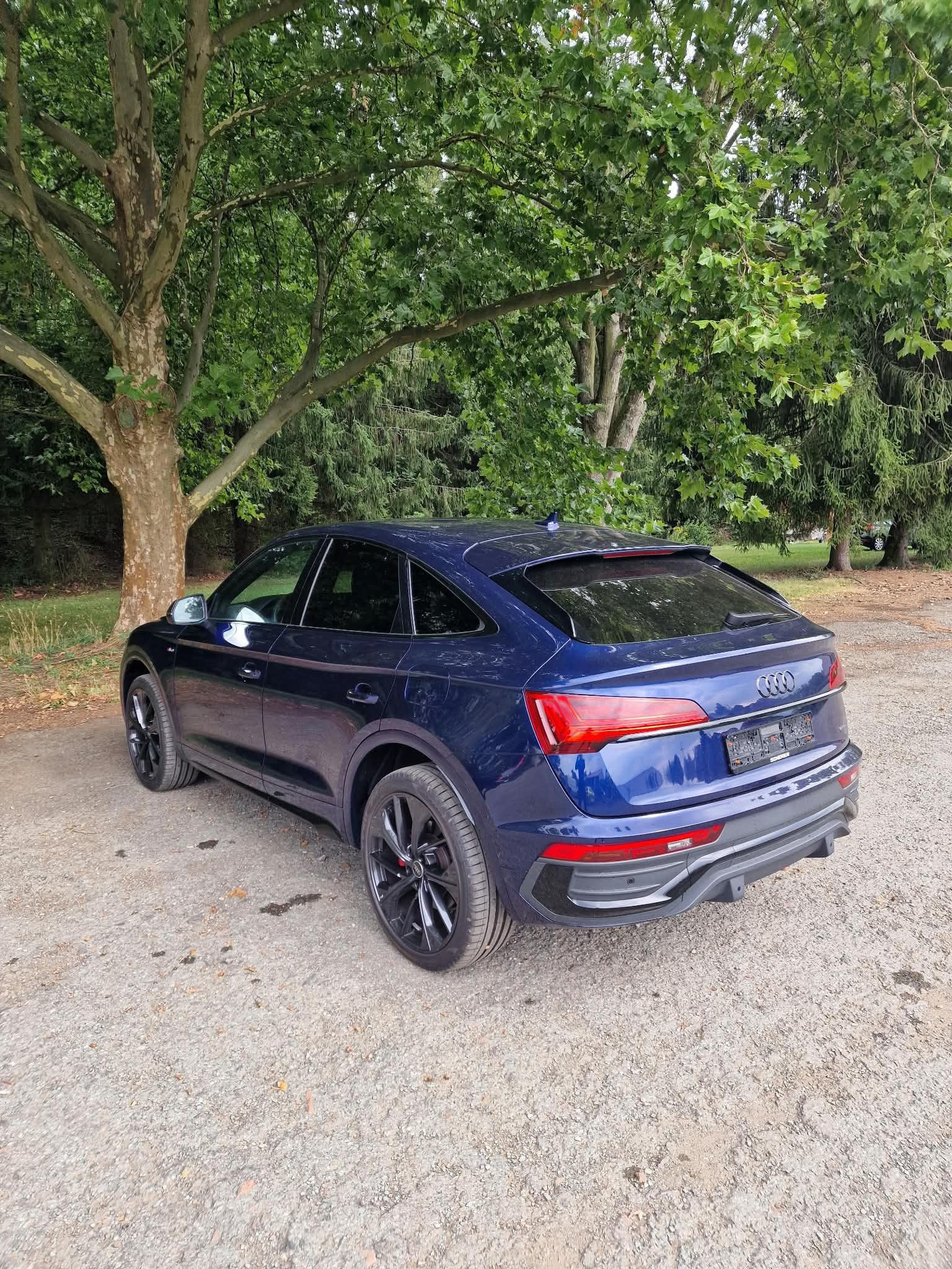 Audi Q5, 2.0 S-Line Hybrid Quattro - fotka 4
