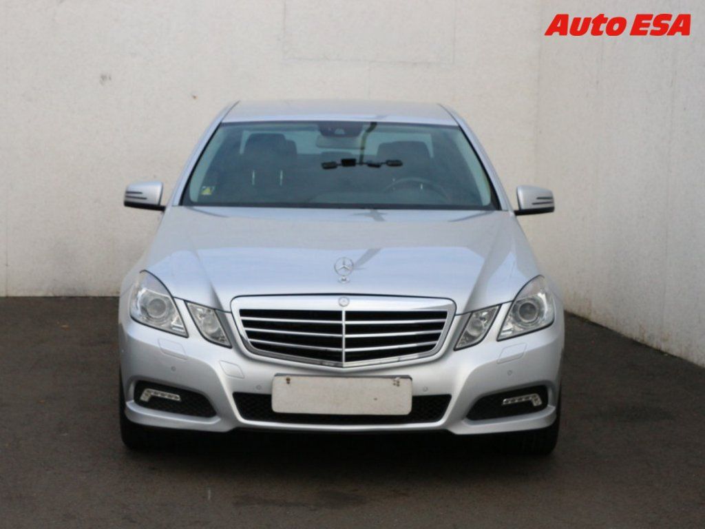 Mercedes-Benz Třídy E, 2.2 CDi E250,AT - fotka 2