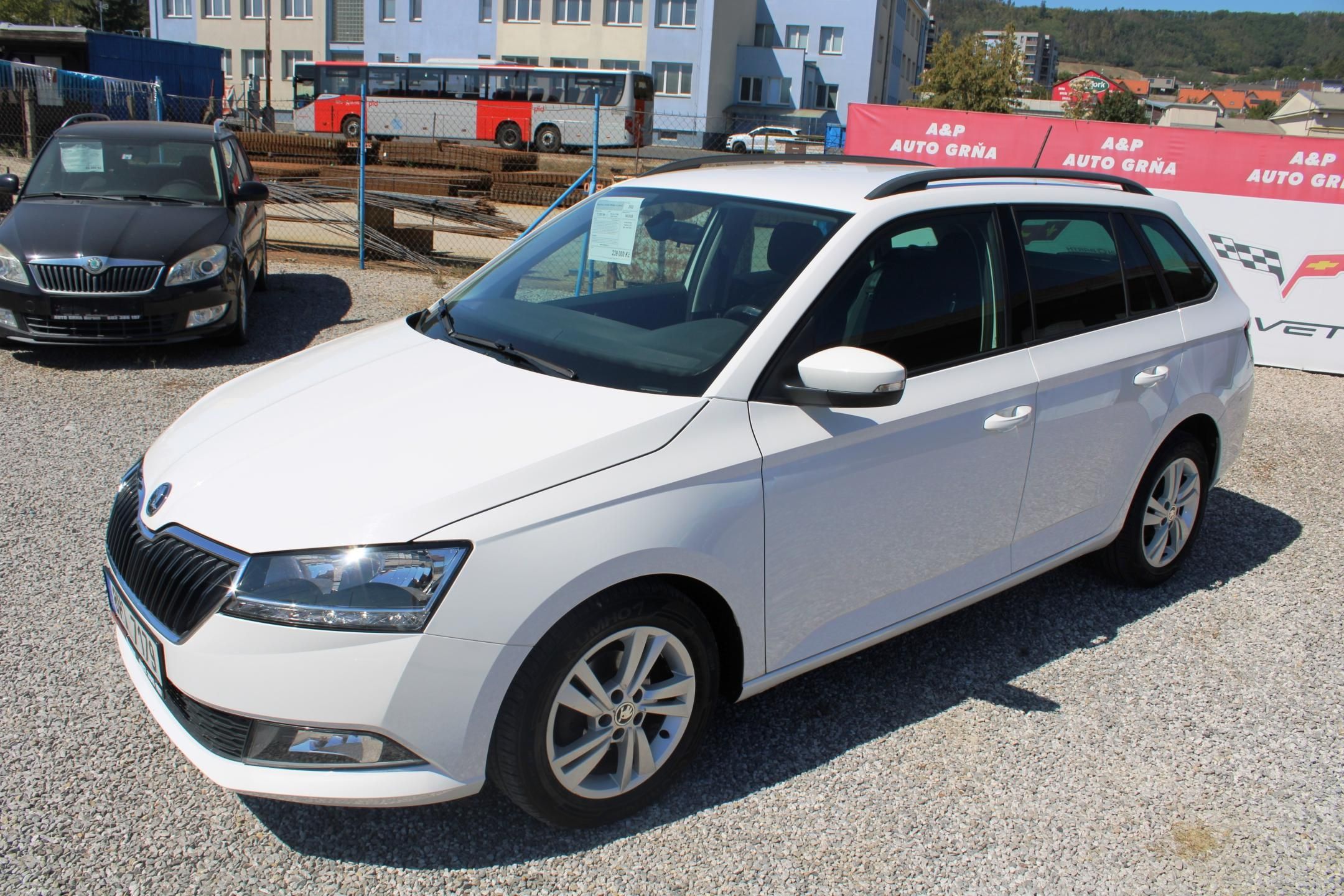 Škoda Fabia, 1,0i KLIMA TEMPOMAT EL.OKNA AL - fotka 3