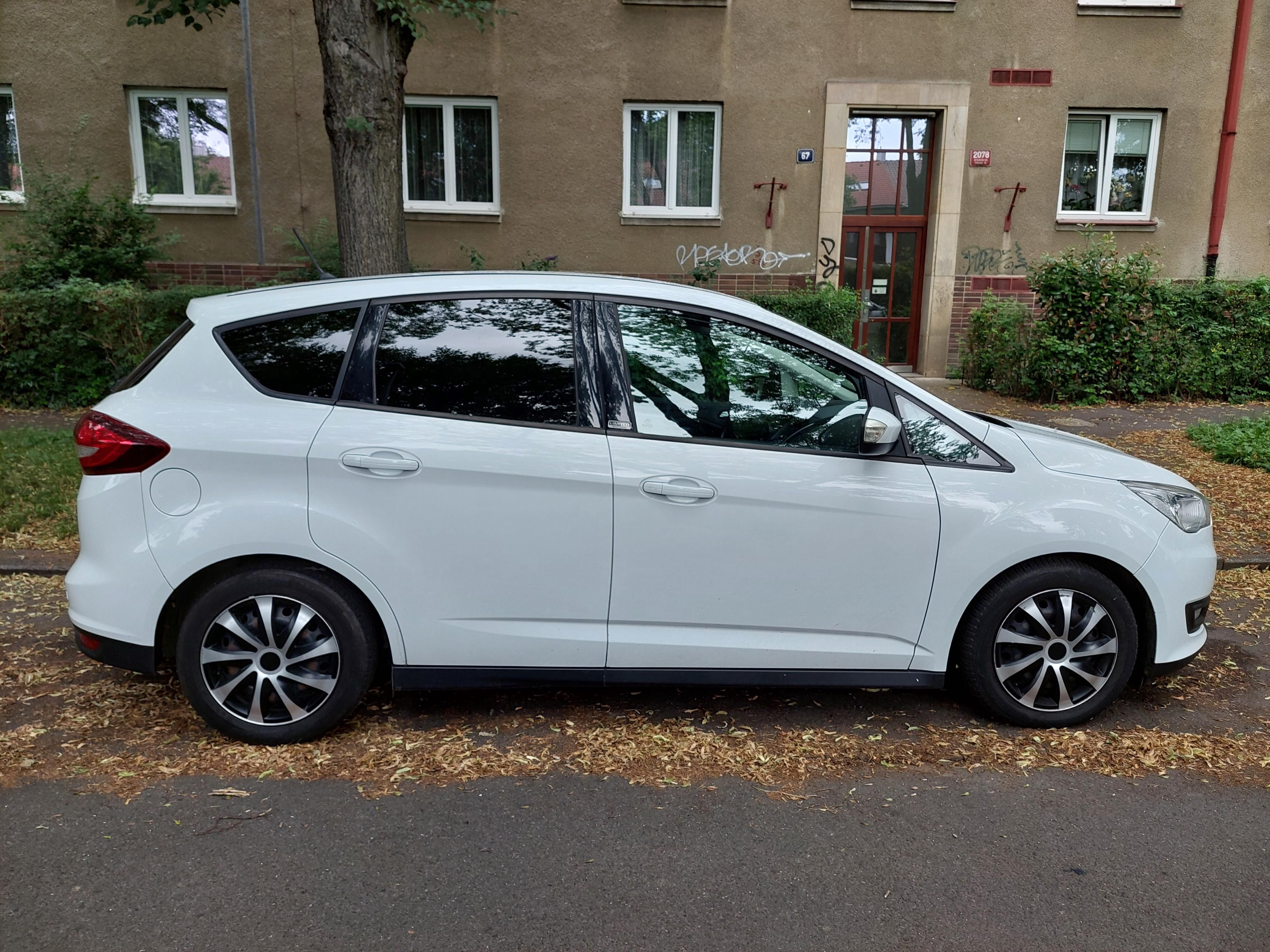 Ford C-MAX, Ford C-Max 1,0 EcoBoost - fotka 3