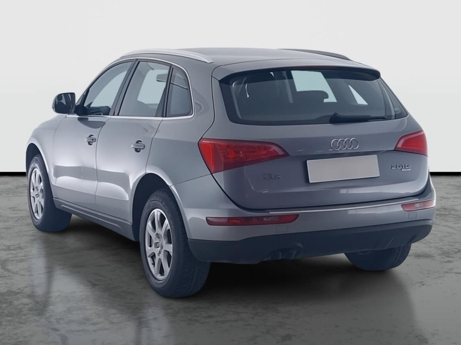 Audi Q5, 2.0 TDI, basis, 4X4, Automat - fotka 4