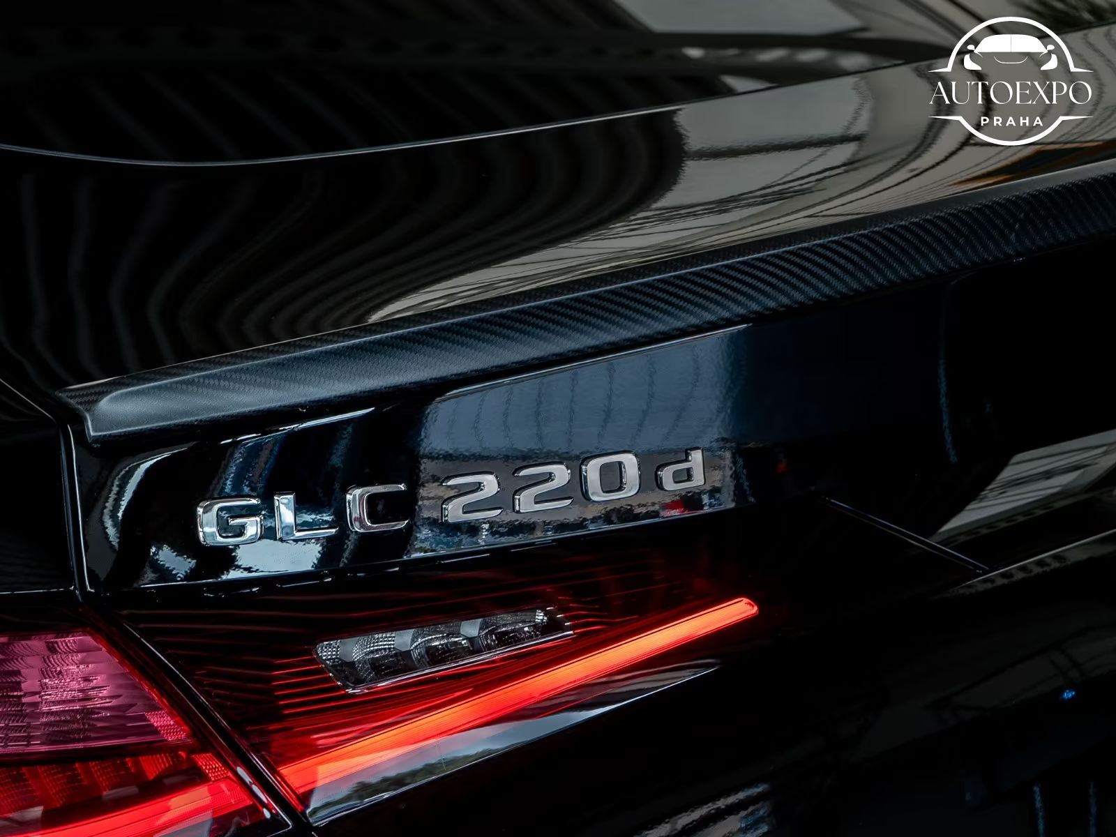 Mercedes-Benz GLC, 220d 4M*Coupe*Pano*AMG*DPH* - fotka 6