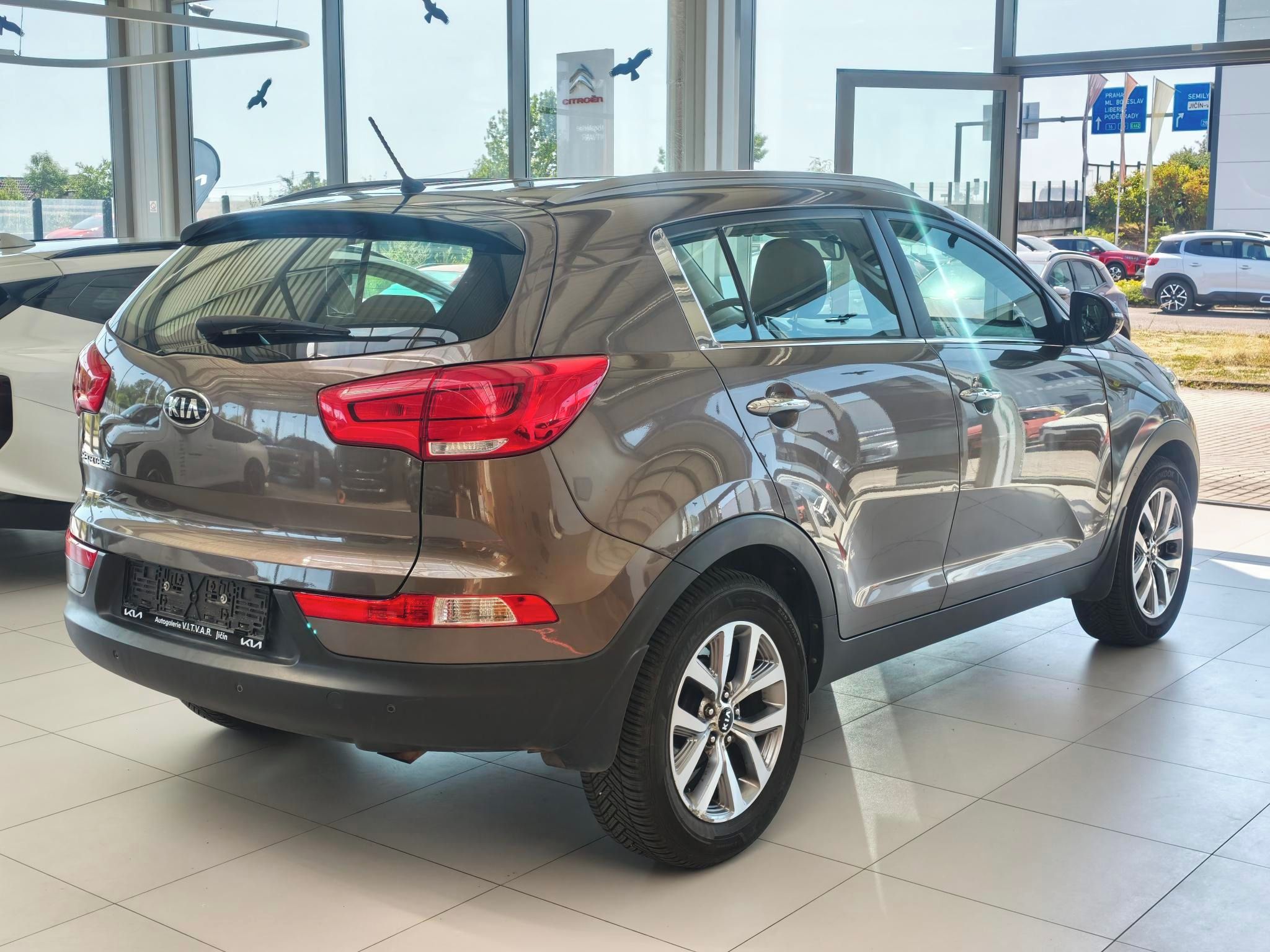 Kia Sportage, SL 1,6 GDi Exclusive 99kW - fotka 6