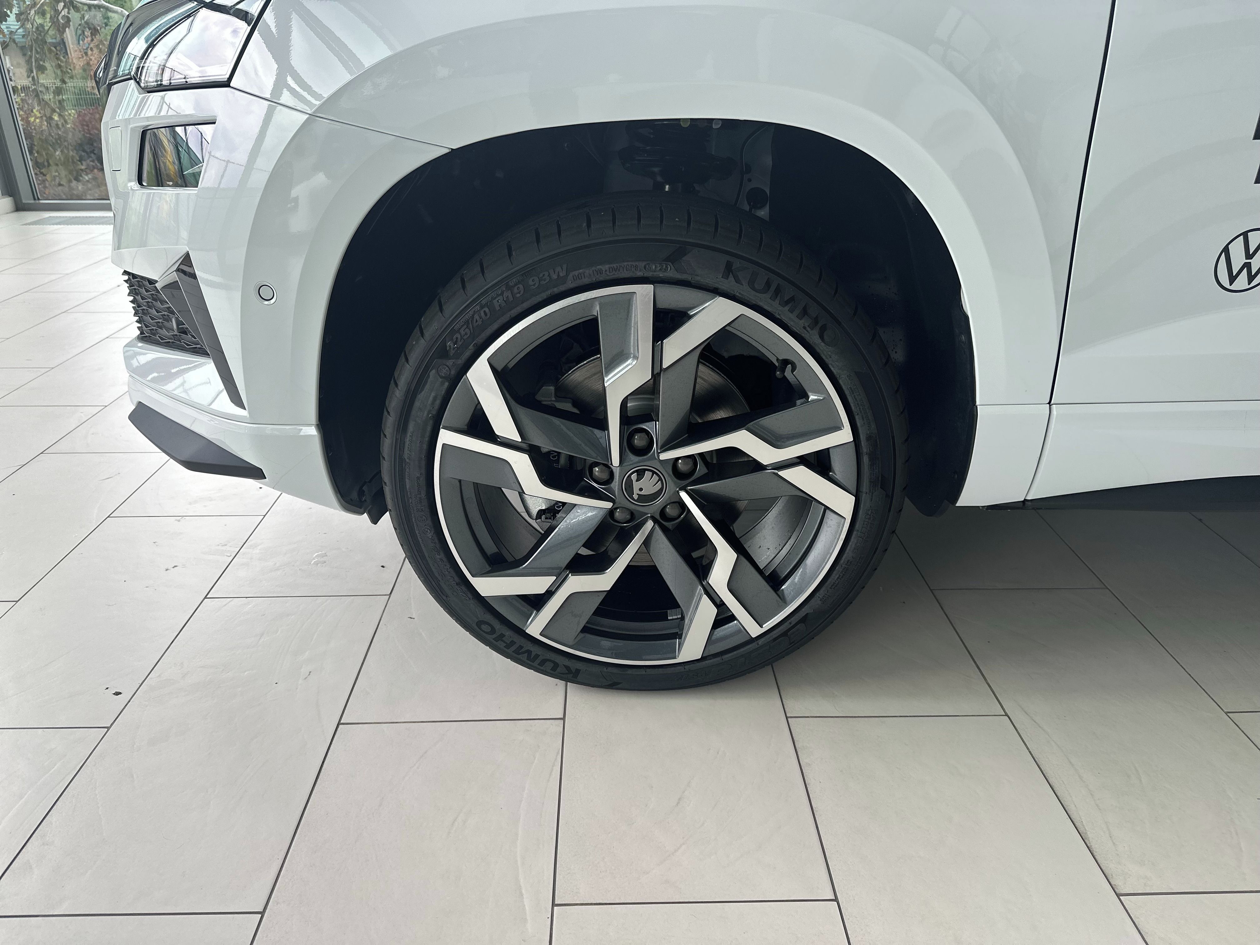 Škoda Karoq, Sportline 1,5 TSI 110 kW - fotka 4