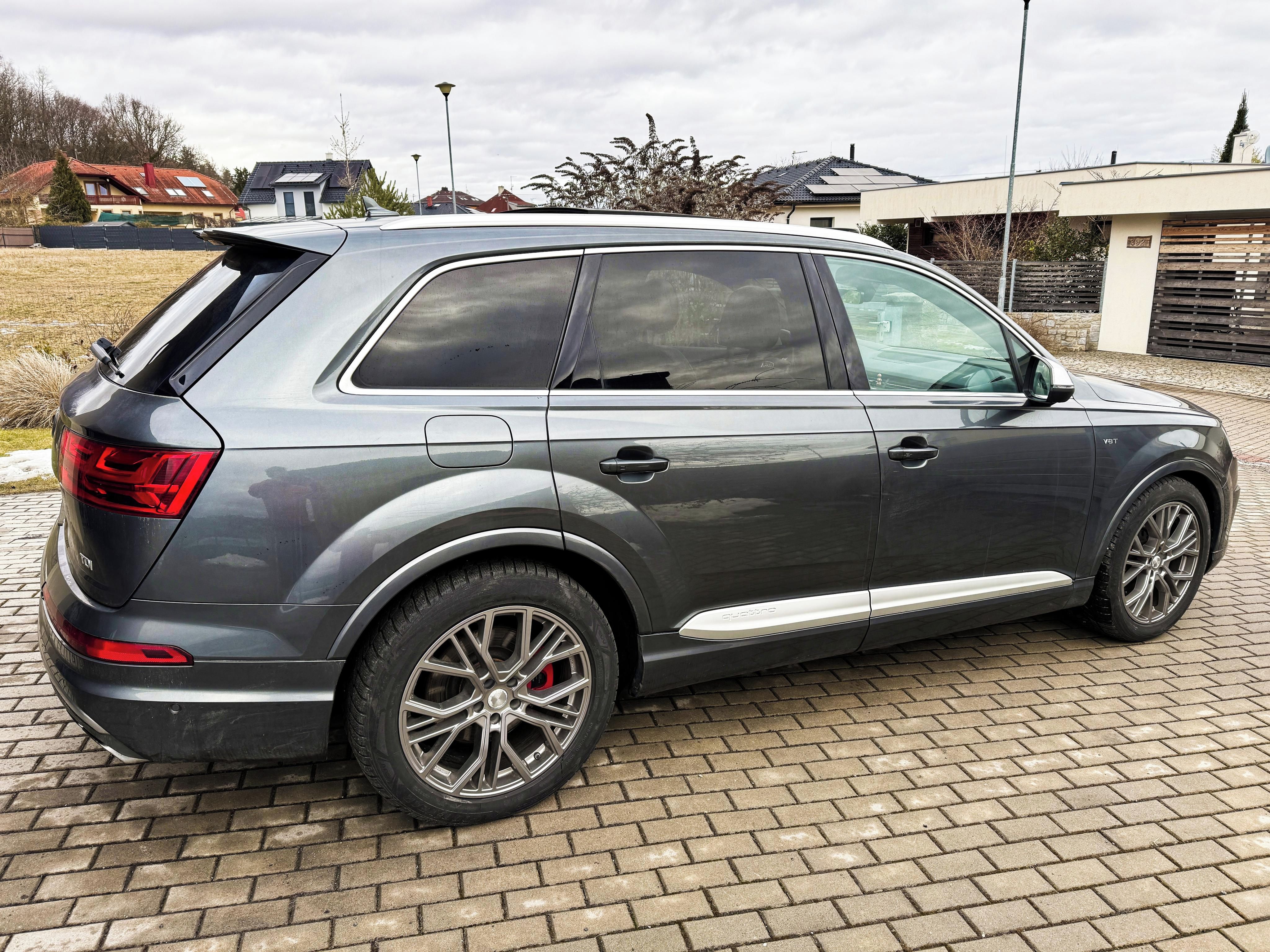 Audi SQ7, 4,0 TDi - 7 místné, 4x4 - fotka 4