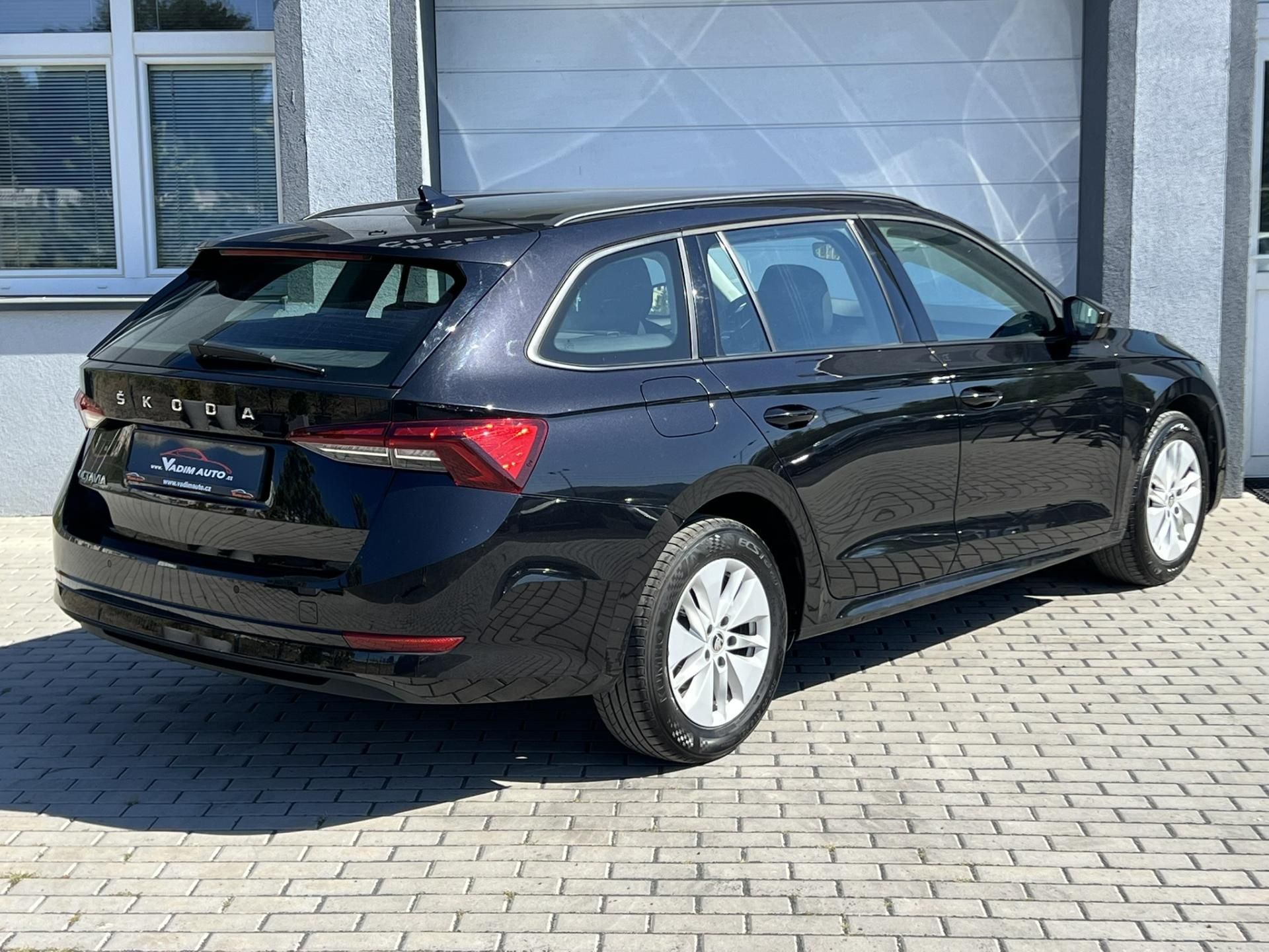 Škoda Octavia, 2.0TDI AMBITON ČR NOVÉ 1.MAJ - fotka 4