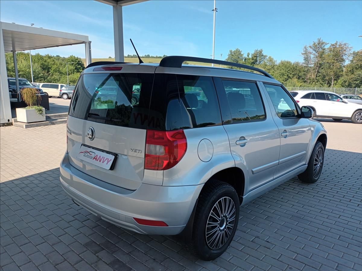 Škoda Yeti, 1,2 TSI,77KW,SERVIS,PANO,TAŽNÉ - fotka 5