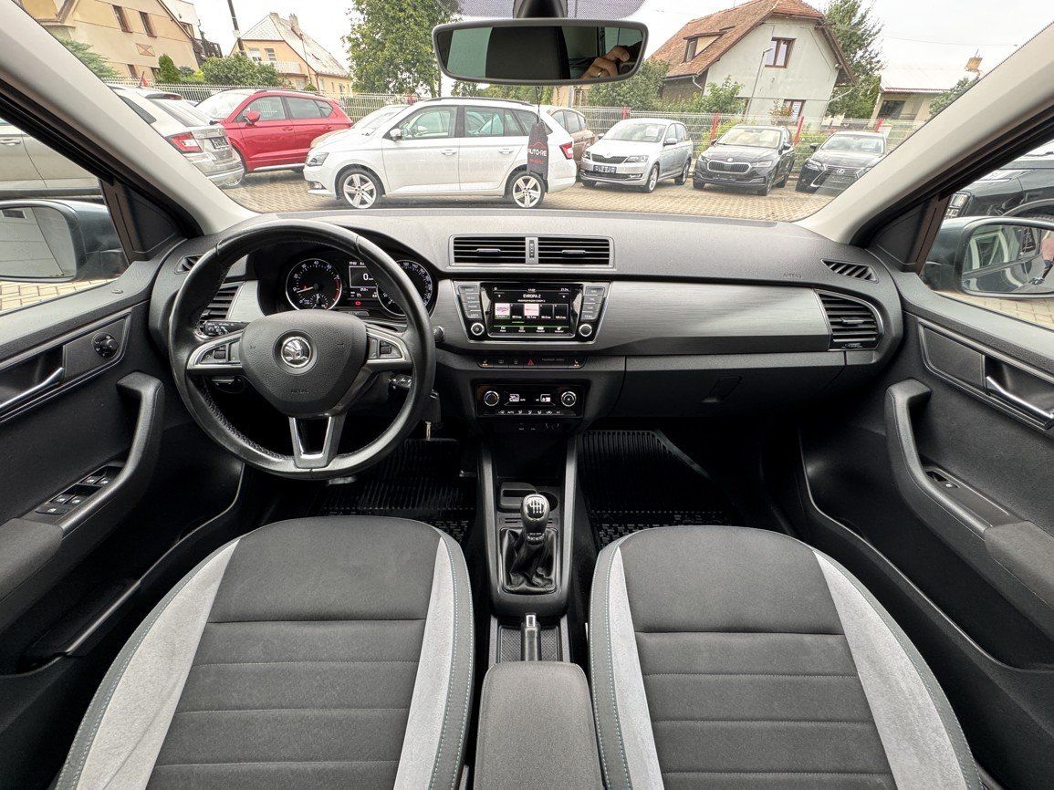 Škoda Fabia, 1.2TSi 81kW Navi Digi Klima - fotka 6