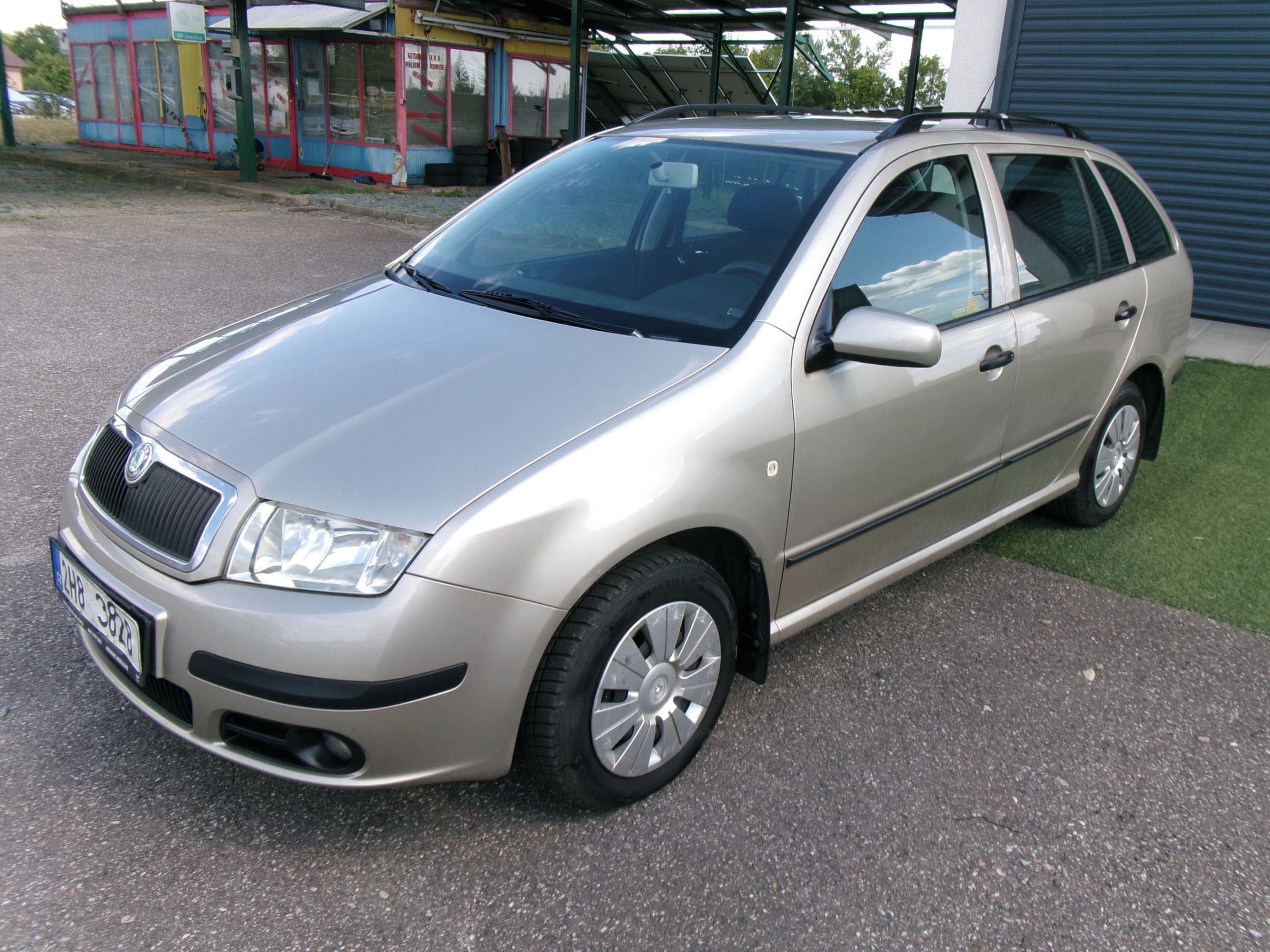 Škoda Fabia, 1.2i12v CZ,2.maj. - fotka 3