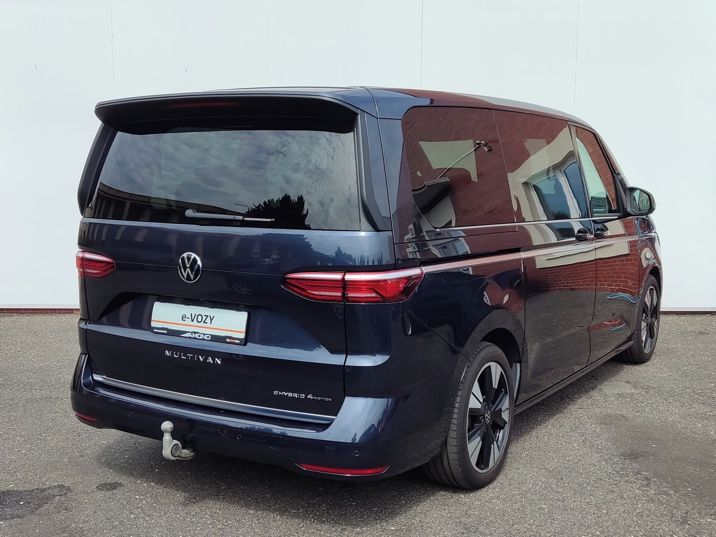 Volkswagen Multivan, Long 1.5 TSI PHEV 4M Style - fotka 2