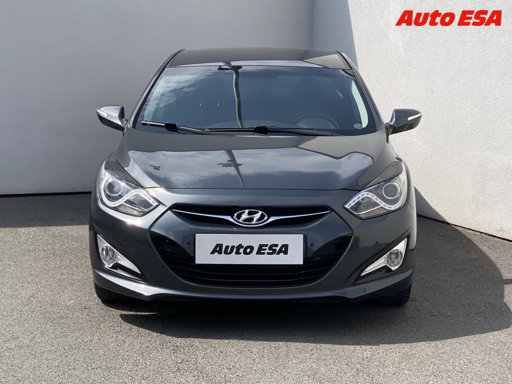 Hyundai i40, 2.0i - fotka 2