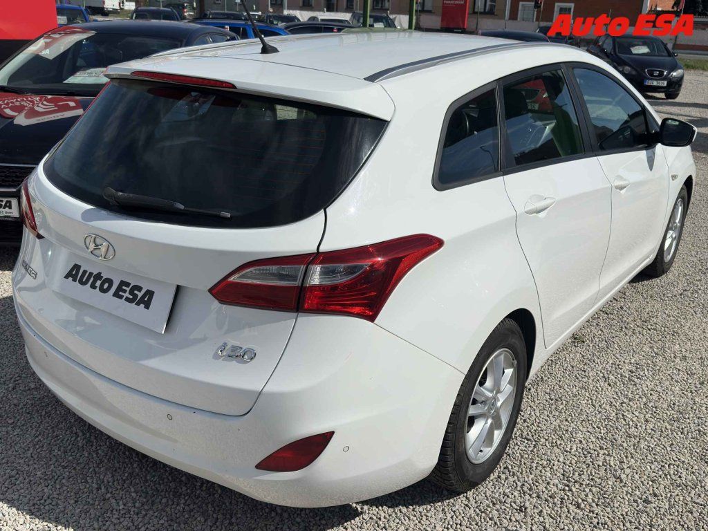 Hyundai i30, 1.6 - fotka 4