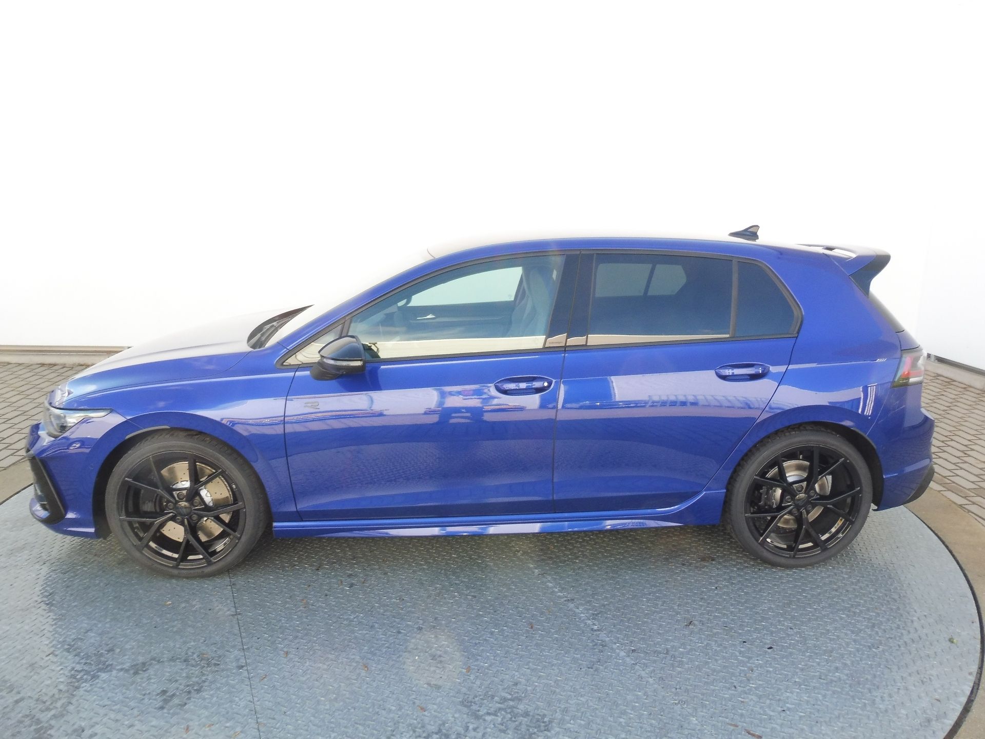 Volkswagen Golf, R 2,0TSI 245 kW DSG - fotka 3