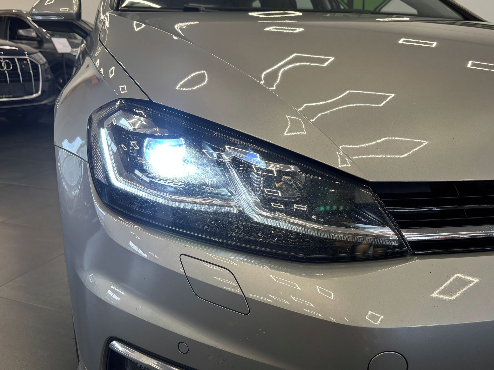 Volkswagen Golf, 1.6 TDI 85kW DSG, LED, Senzory - fotka 6