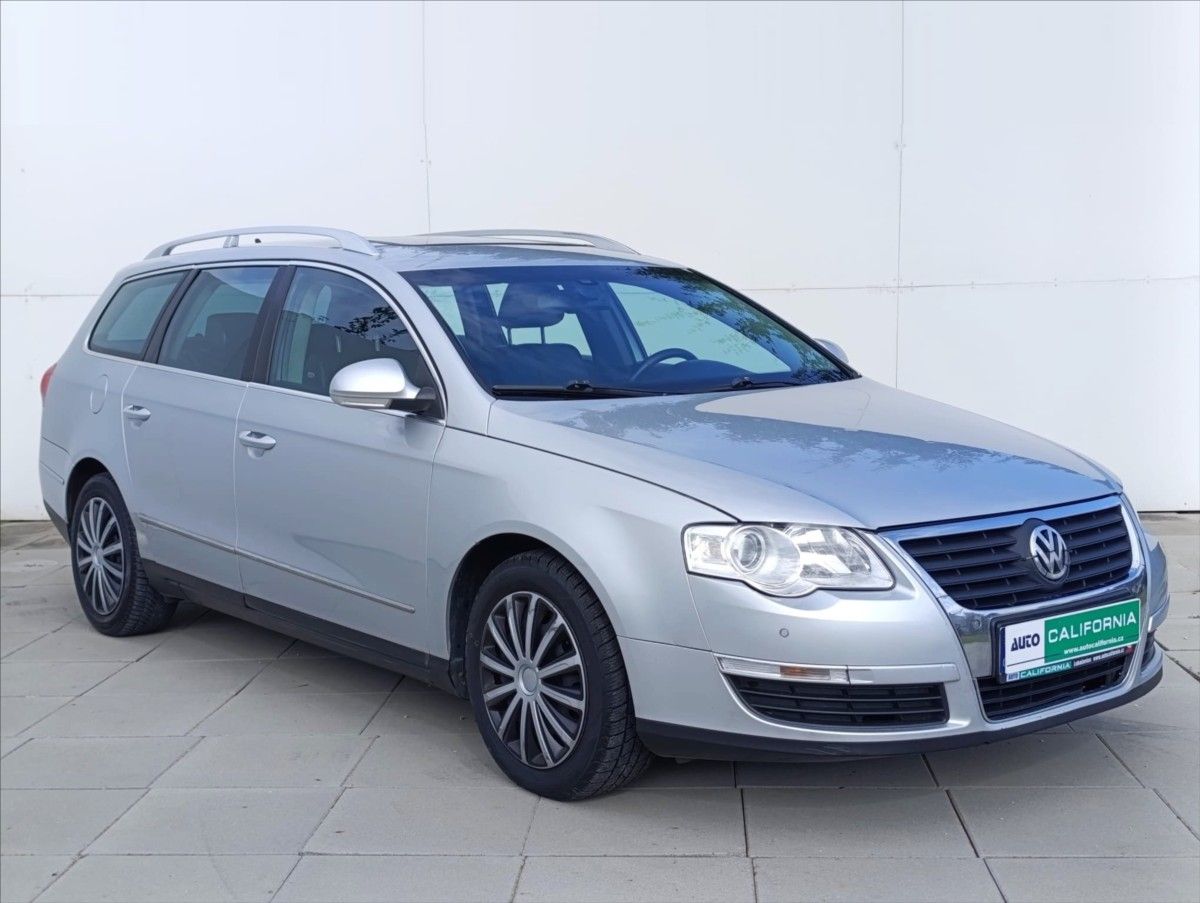 Volkswagen Passat, 2,0 TDi Kůže Navigace Tažné - fotka 5
