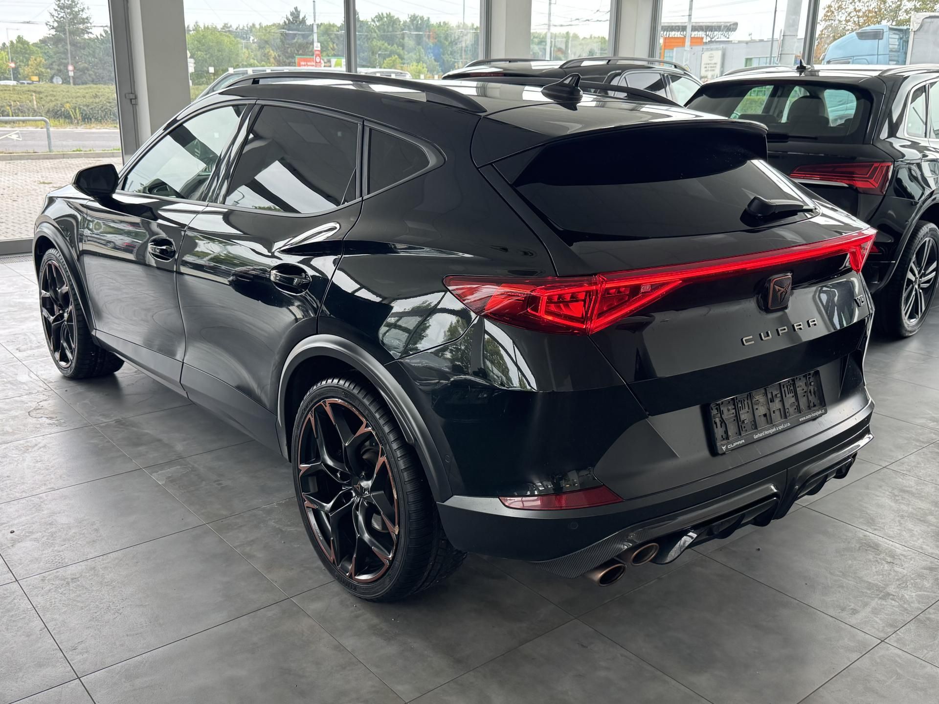 Cupra Formentor, 2,5TSIF VZ5 DSG 4x4 - fotka 5