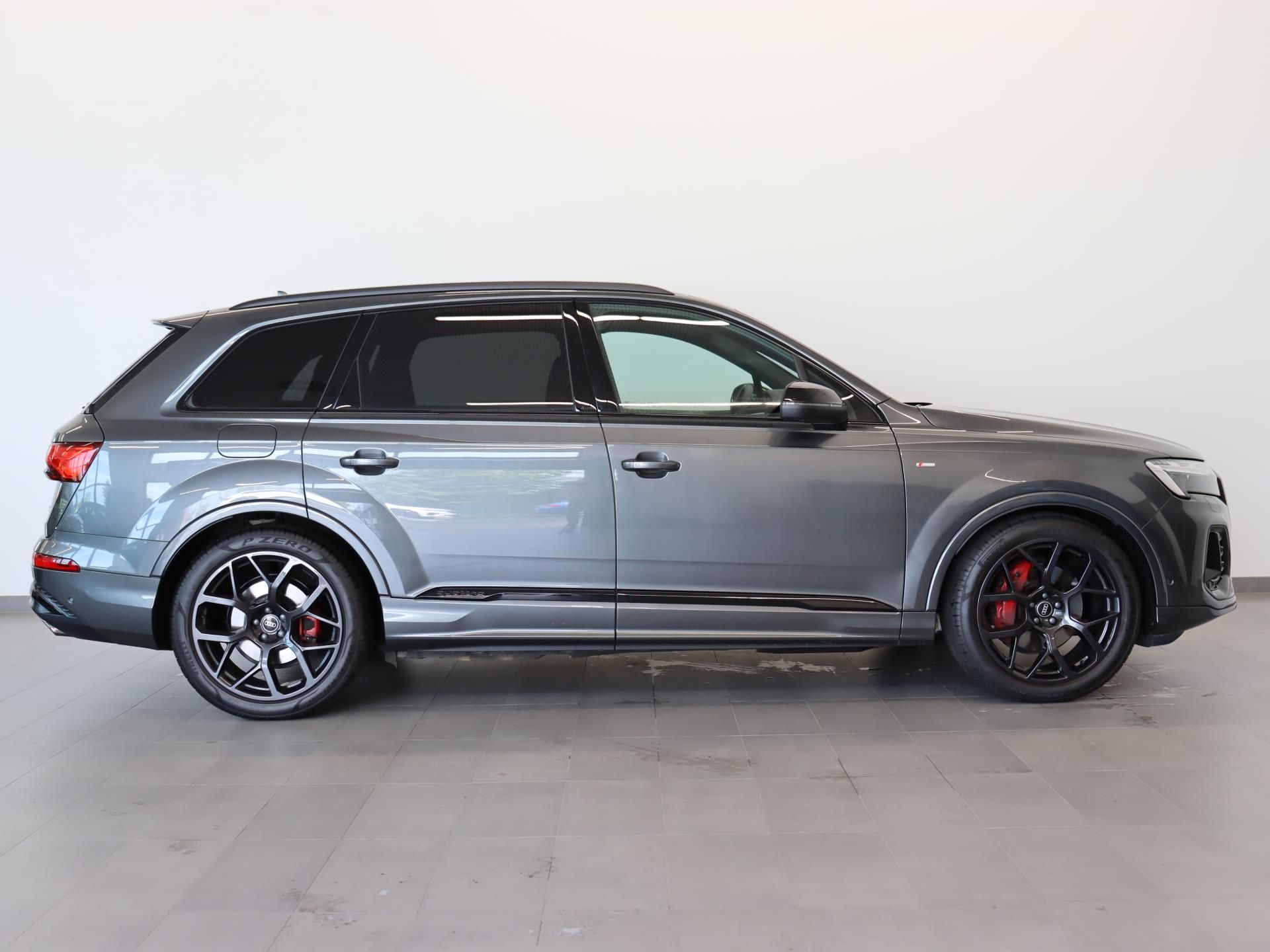 Audi Q7, Sline TDI quattro tiptronic - fotka 3