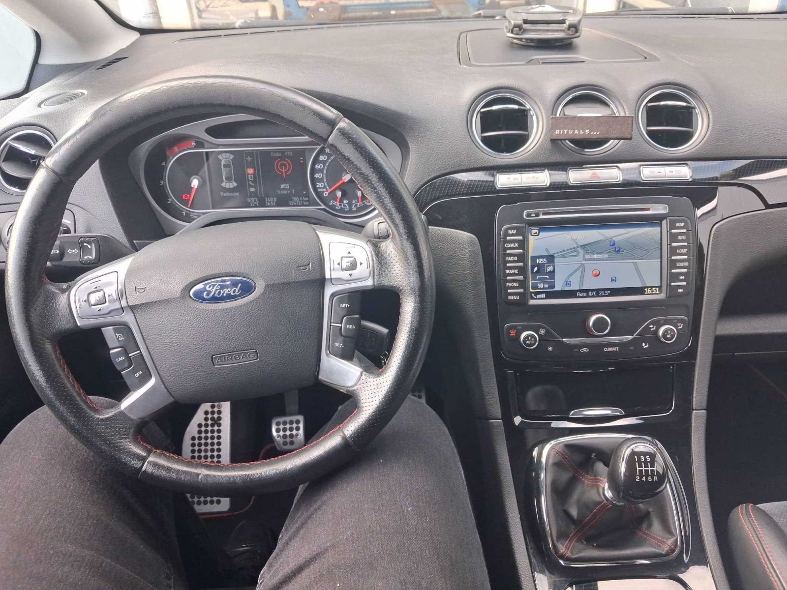 Ford S-MAX, 2.2 TDCi, 7 míst, Navi - fotka 3