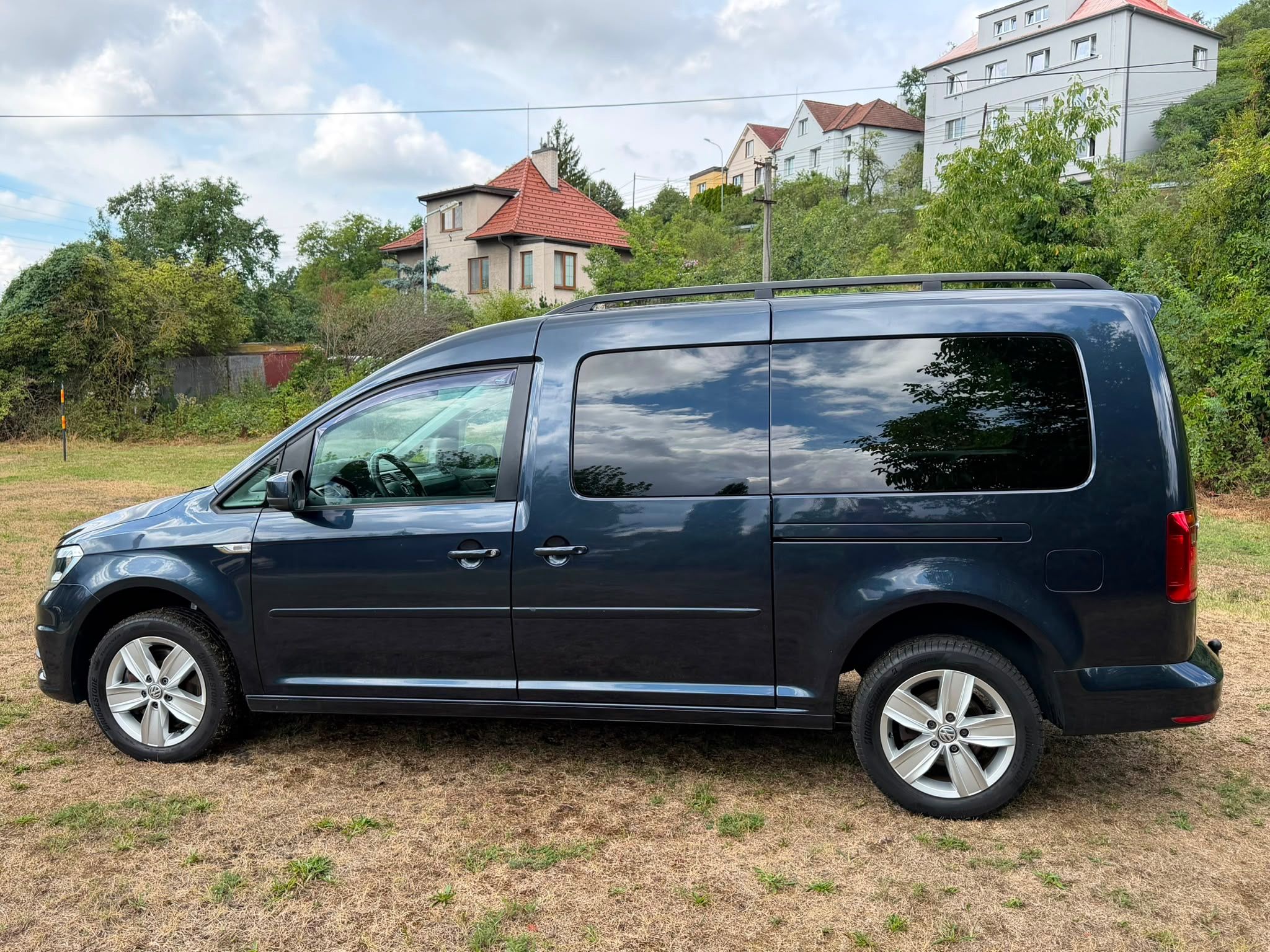 Volkswagen Caddy, MAXI 2,0 TDI - TOP STAV ! - fotka 4