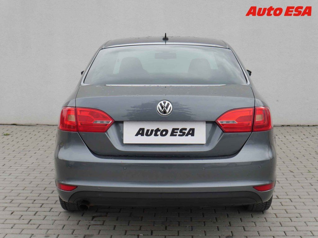 Volkswagen Jetta, 1.2TSI,ČR - fotka 5